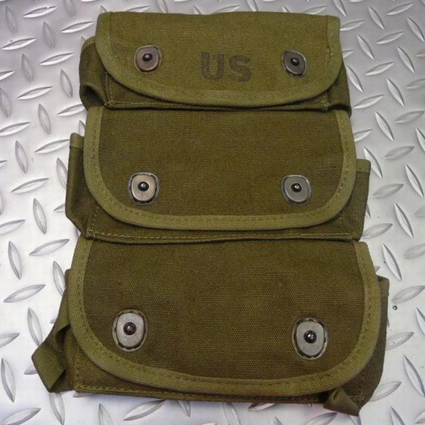 ミリタリーショップ 南国百貨店.COM|沖縄 ベトナム戦 CARRIER GRENADE 3 POCKET 極上品 [Z 記録写真2