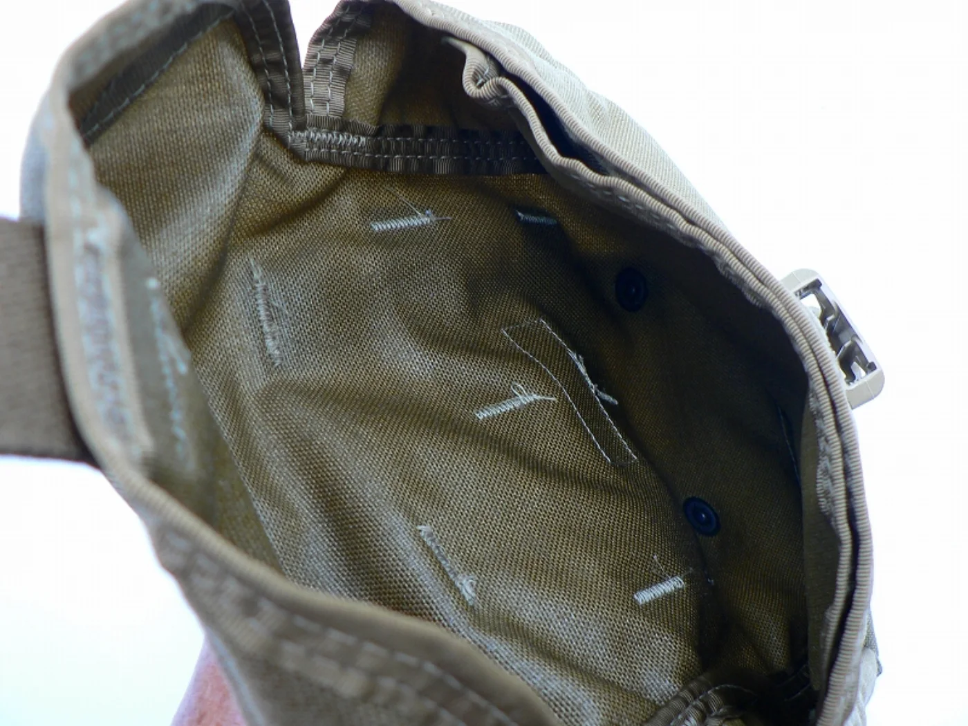 ミリタリーショップ 南国百貨店.COM|沖縄 新型 コヨーテ FIRST AID POUCH [Z C-1075] - 記録写真6