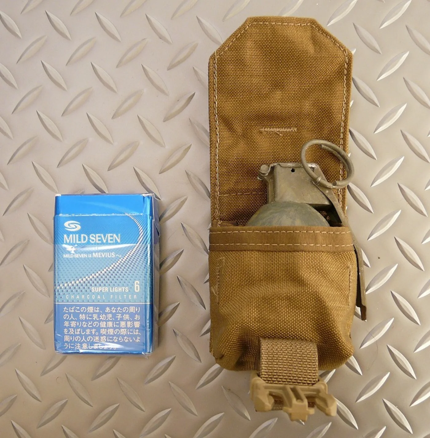 ミリタリーショップ 南国百貨店.COM|沖縄 USMC グレネードポーチ 新品 １個 [ZZ FK-893] - USM 記録写真3