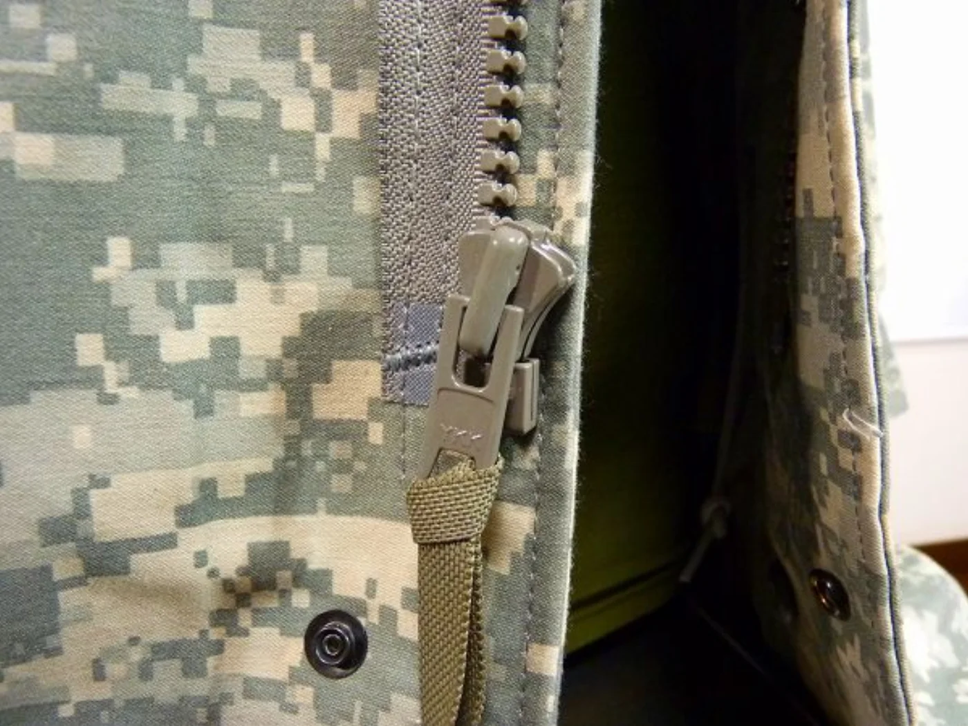 ミリタリーショップ 南国百貨店.COM|沖縄 ACU M65 ジャケット S-R 新品 [Q-2023] - ACU M 記録写真6