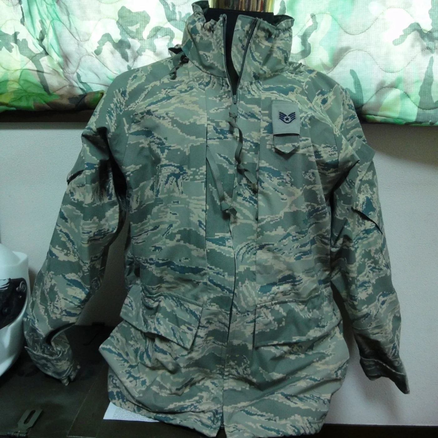 ミリタリーショップ 南国百貨店.COM|沖縄 USAF ゴアテックスパーカー上下セット M-R 極上品 [Q-1794] 記録写真3
