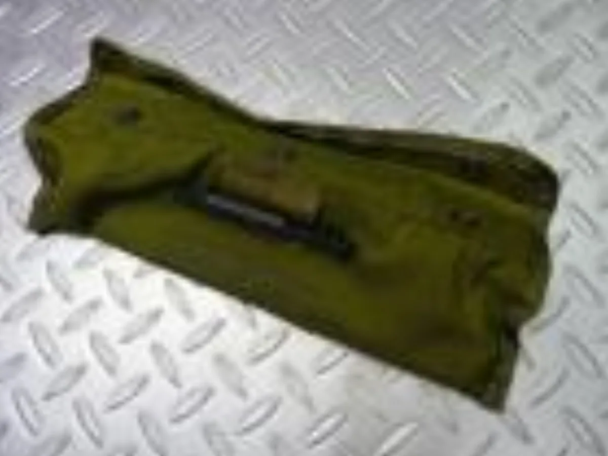 ミリタリーショップ 南国百貨店.COM|沖縄 銃清掃キット 米軍実物 [ZZ D-1860] - 銃清掃キット米軍実物コ 記録写真1