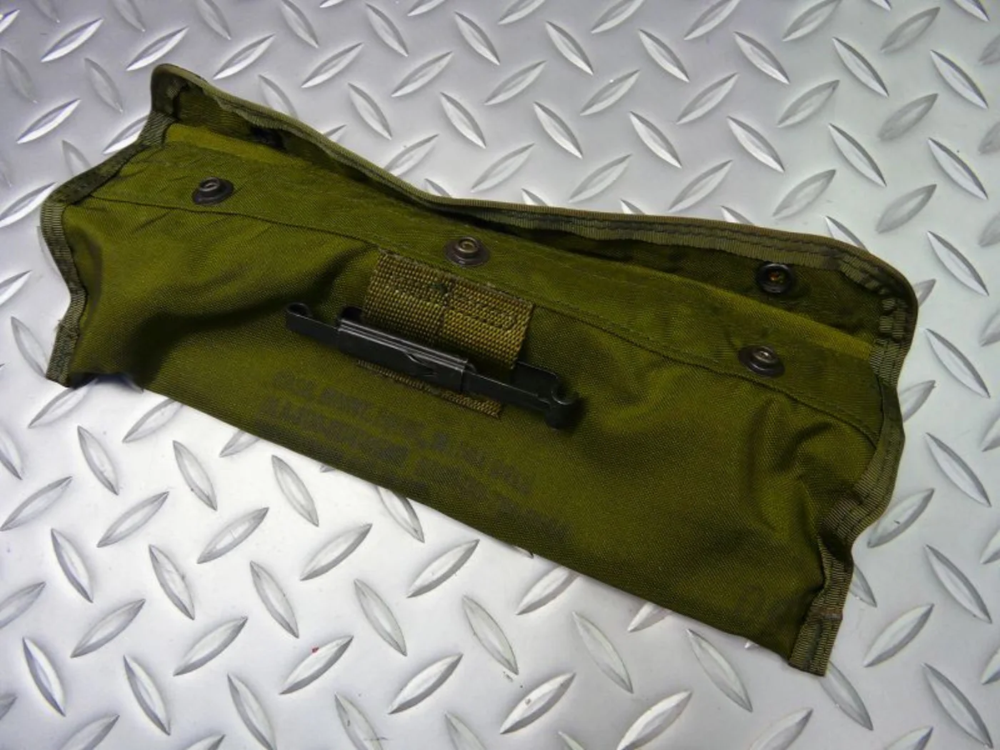 ミリタリーショップ 南国百貨店.COM|沖縄 銃清掃キット 米軍実物 [ZZ D-1860] - 銃清掃キット米軍実物コ 記録写真2