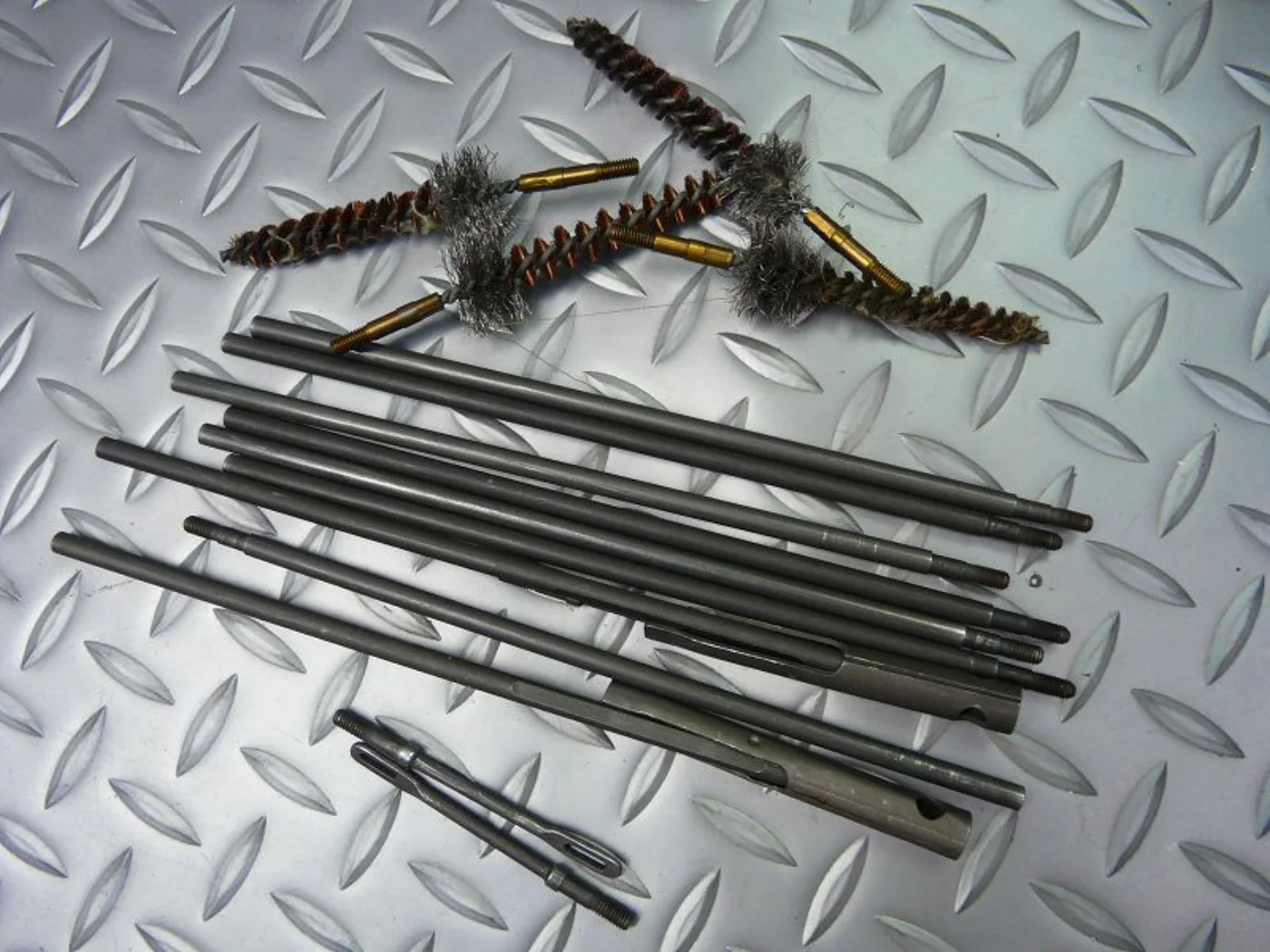 ミリタリーショップ 南国百貨店.COM|沖縄 銃清掃キット 米軍実物 [ZZ D-1860] - 銃清掃キット米軍実物コ 記録写真3