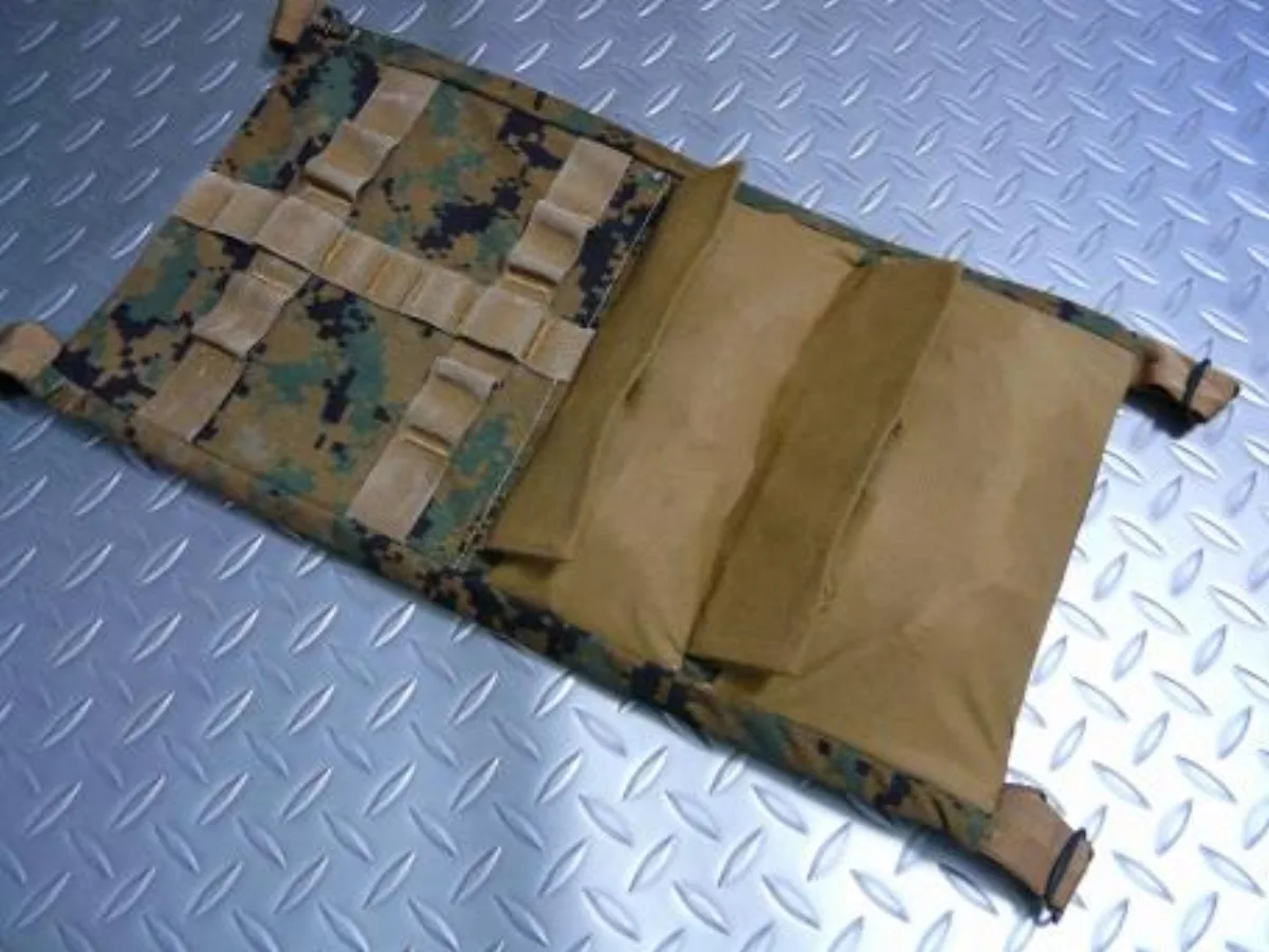 ミリタリーショップ 南国百貨店.COM|沖縄 USMC メディカルパックの中の仕切り版 [Z A-517] - USMC 記録写真1