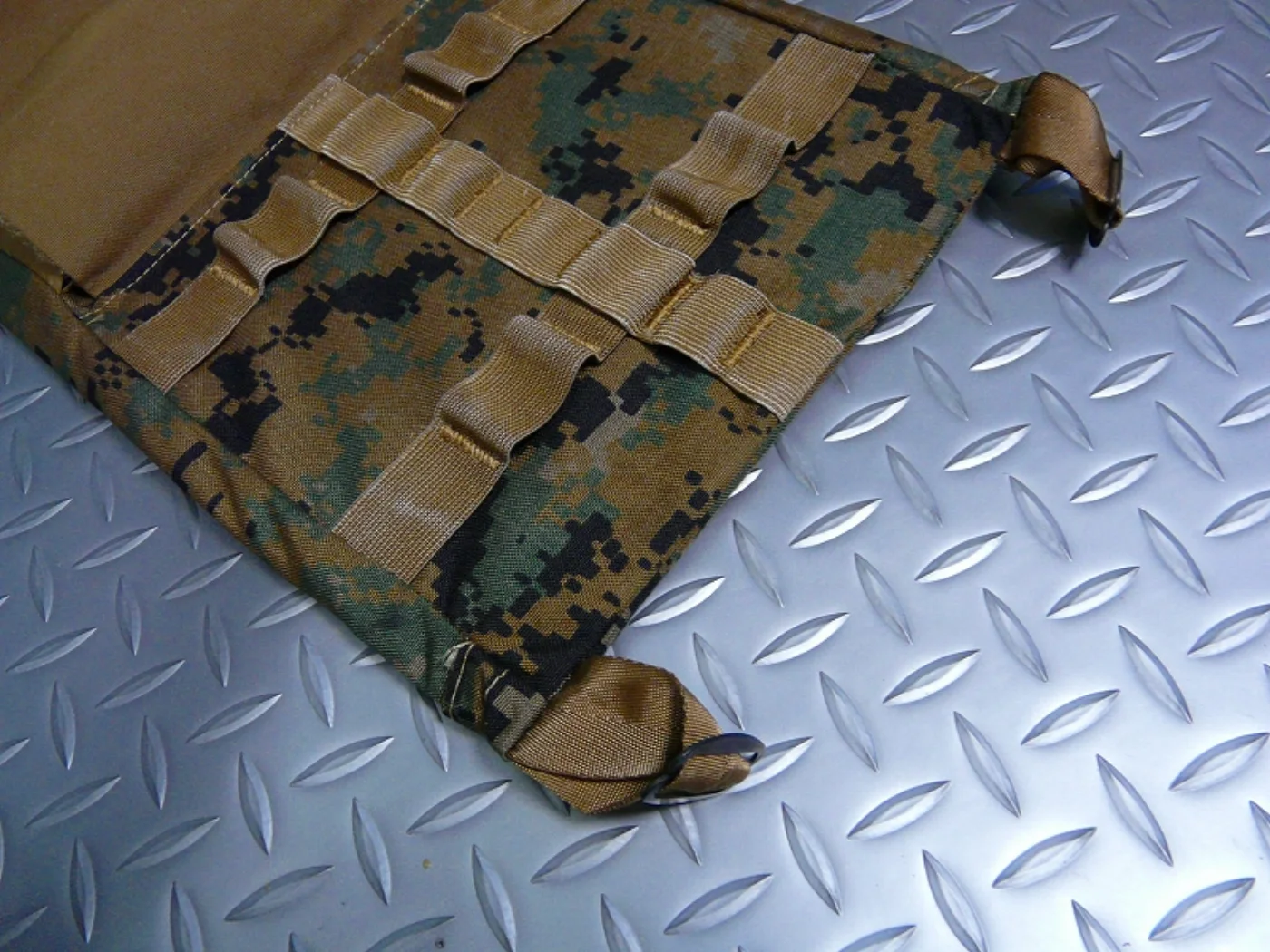 ミリタリーショップ 南国百貨店.COM|沖縄 USMC メディカルパックの中の仕切り版 [Z A-517] - USMC 記録写真8