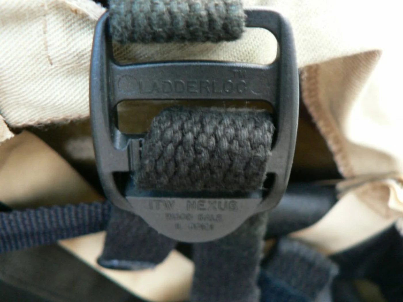 ミリタリーショップ 南国百貨店.COM|沖縄 フリッツヘルメット M-3 [B-556] - 米軍実物のフリッツヘルメッ 記録写真5
