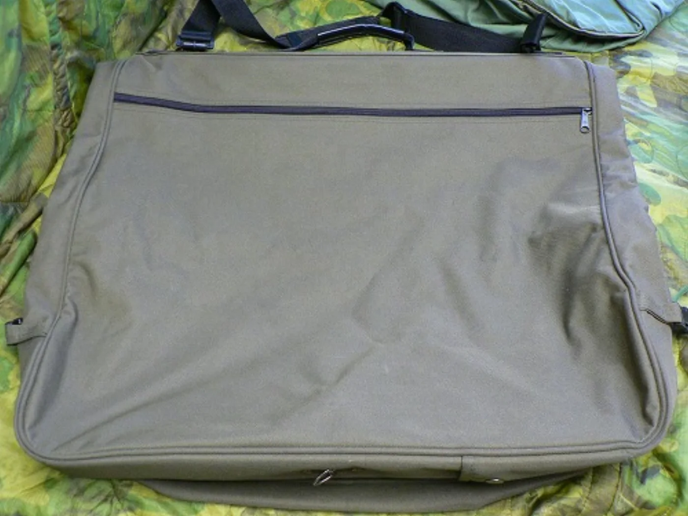 ミリタリーショップ 南国百貨店.COM|沖縄 USMC 制服収納バッグ スーツ入れ [A-249] - 米軍放出品・ステ 記録写真6