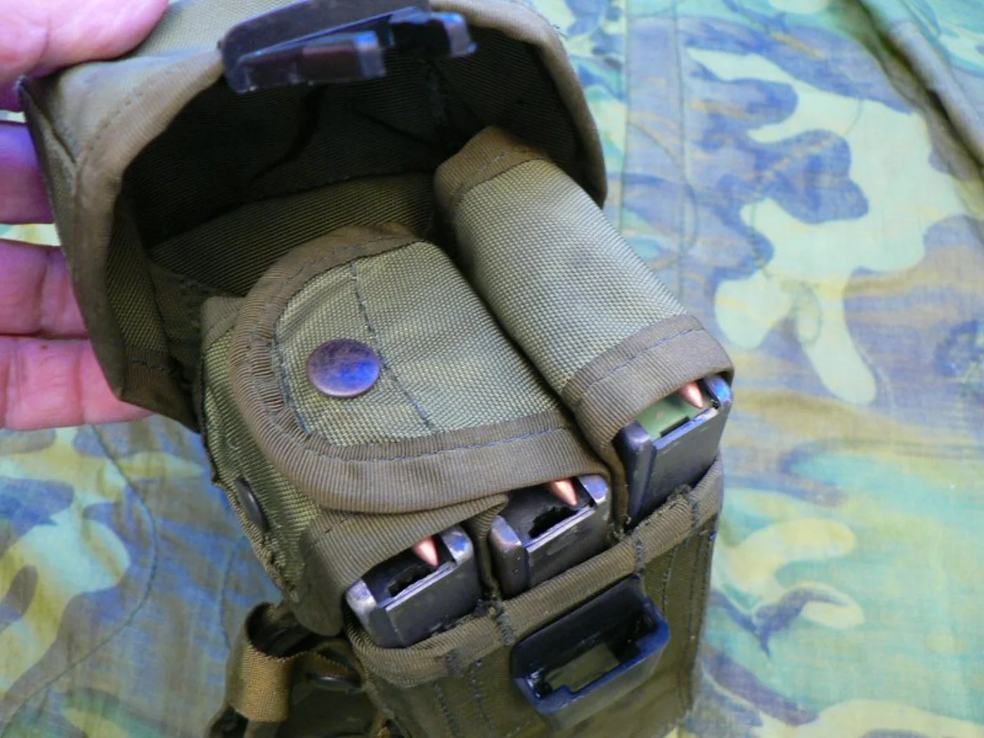 ミリタリーショップ 南国百貨店.COM|沖縄 M-16 ３０連マガジン３本、マガジンポーチ、薬きょう３発付き（安全 [C 記録写真4