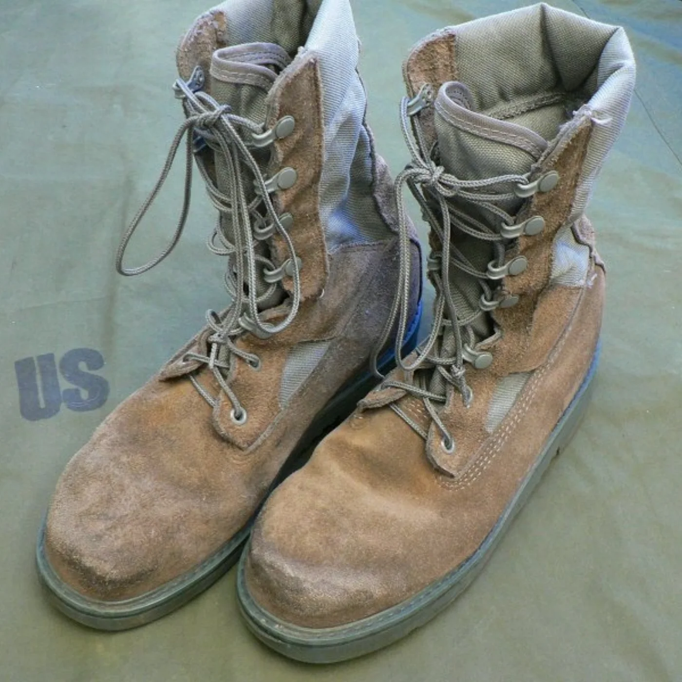 ミリタリーショップ 南国百貨店.COM|沖縄 ACU ブーツ 8M [B-565] - 米軍放出品U.S.ARMY使用の 記録写真2