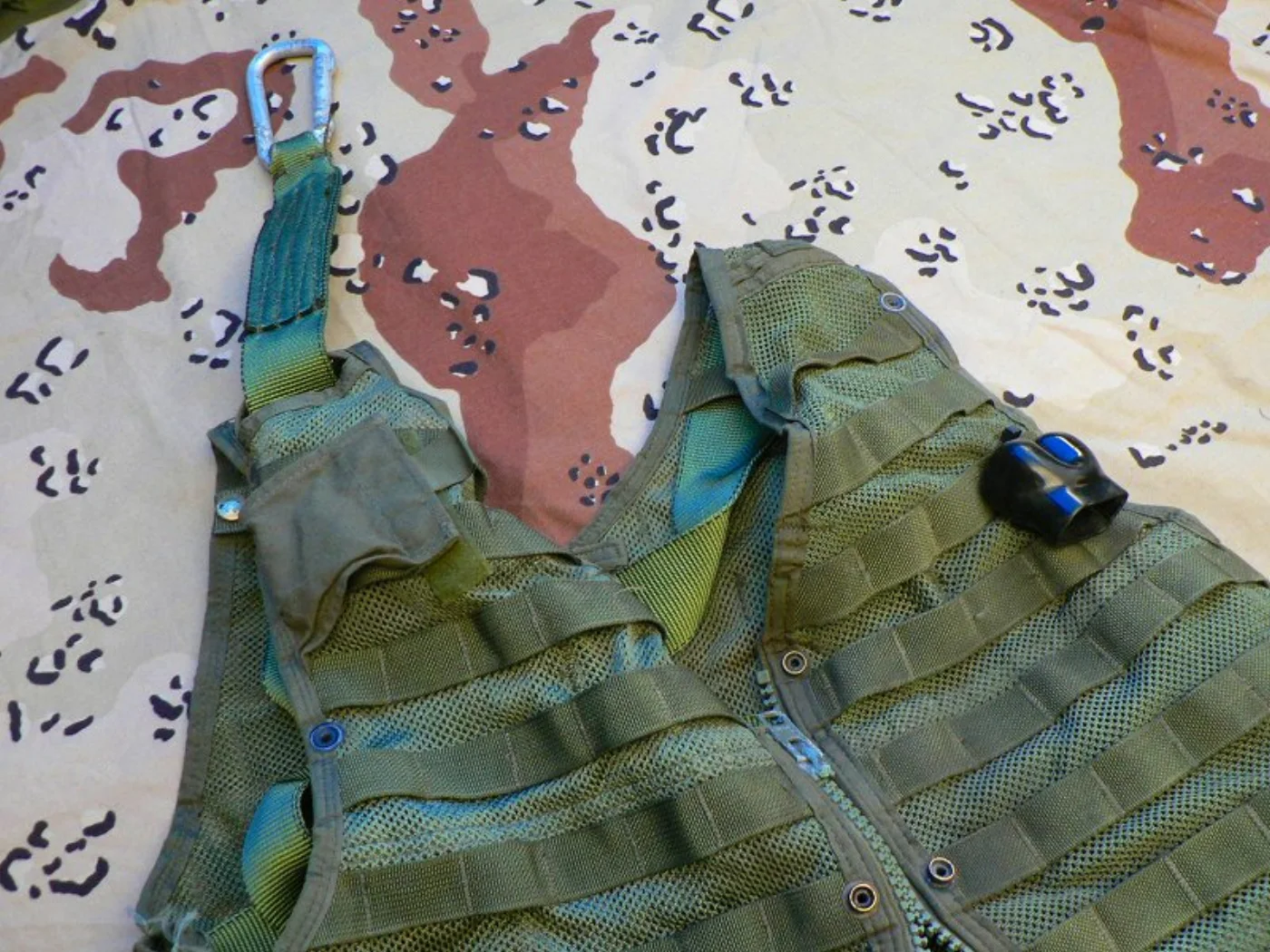 ミリタリーショップ 南国百貨店.COM|沖縄 SURVIVAL VEST CMU-33/P22P-18 サバイバルベスト 記録写真2
