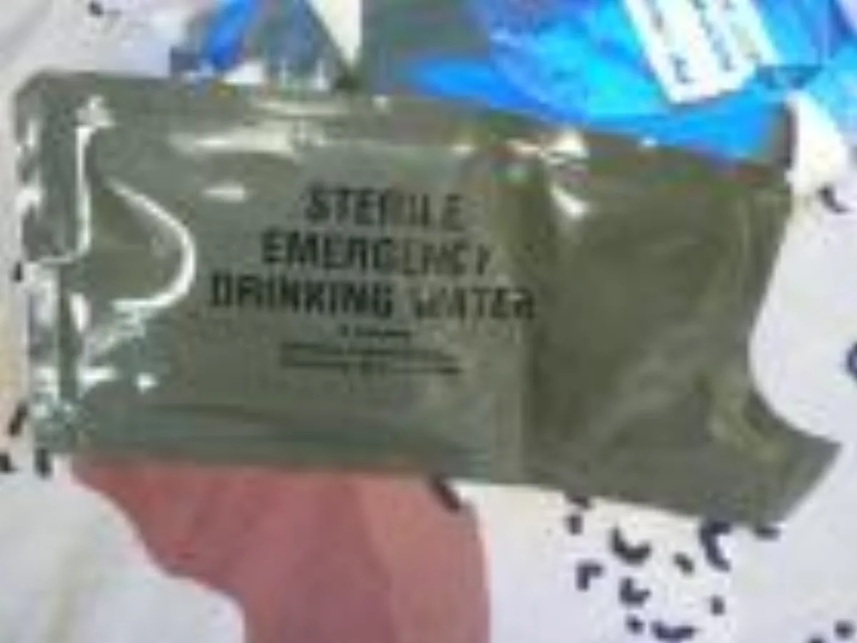 ミリタリーショップ 南国百貨店.COM|沖縄 非常用 飲み水 STERILE EMERGENSY DRINKING WA 記録写真1
