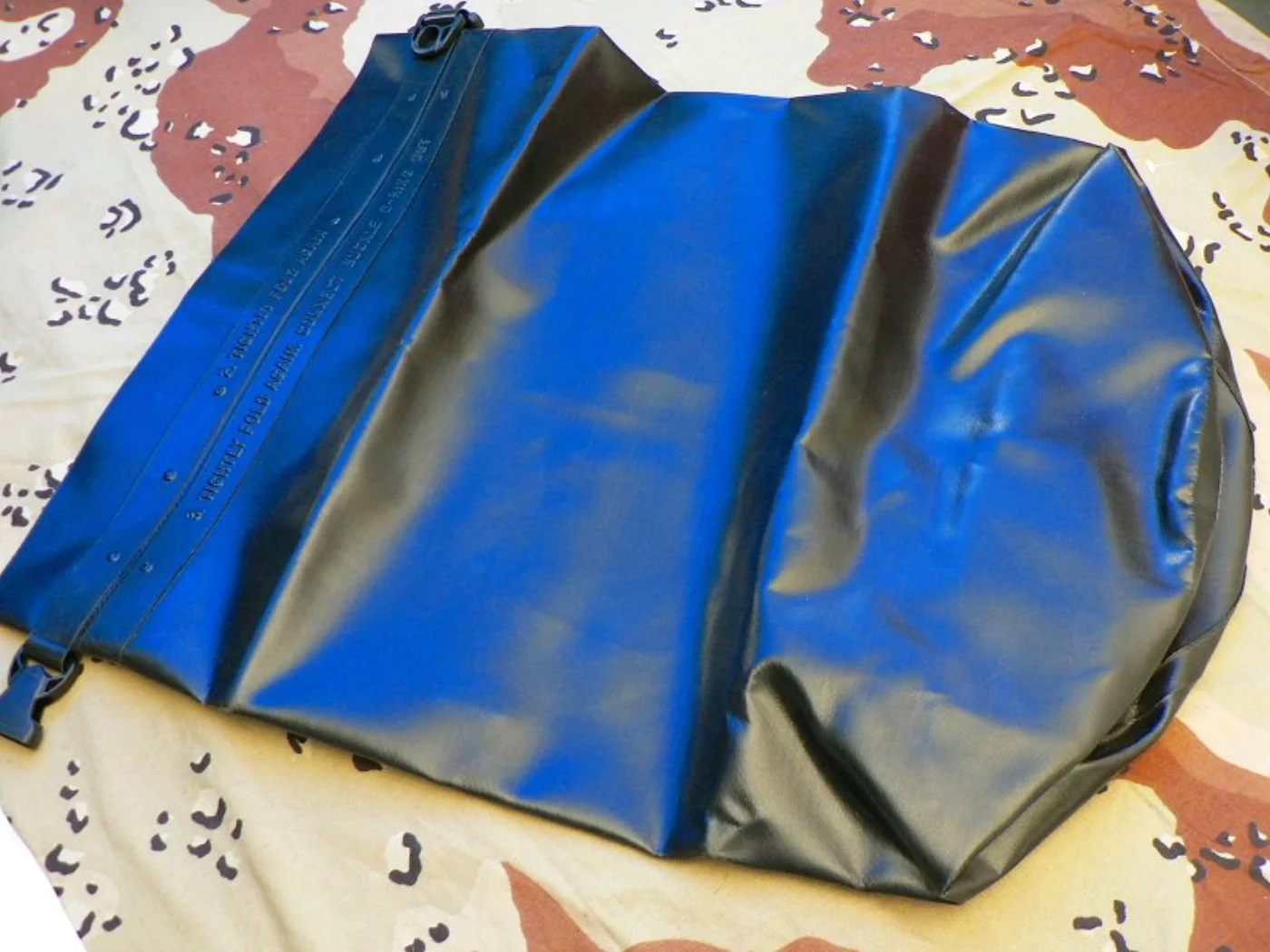 ミリタリーショップ 南国百貨店.COM|沖縄 防水バッグ シャワー 多目的バッグ MSR Military Packsh 記録写真7