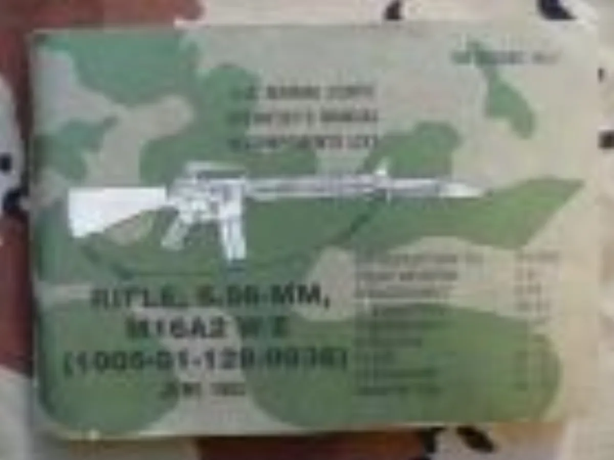 ミリタリーショップ 南国百貨店.COM|沖縄 M16ライフルのマニュアル 1983年 [D-885] - M16ライフル 記録写真1