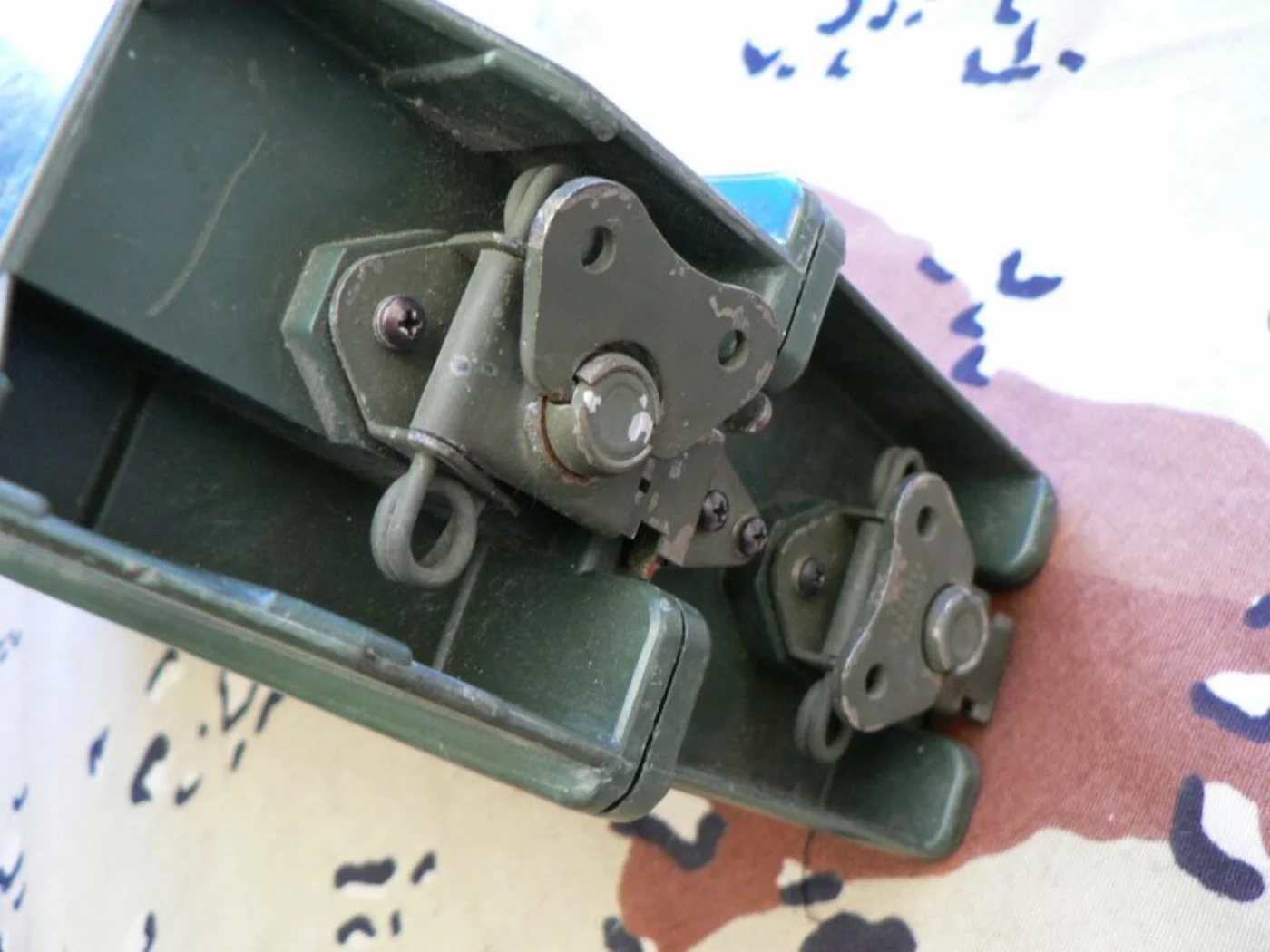 ミリタリーショップ 南国百貨店.COM|沖縄 PRC-104 バッテリーケース CASE BATTERY ASSEMBL 記録写真5