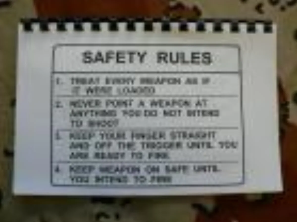 ミリタリーショップ 南国百貨店.COM|沖縄 SAFETY RULES 射撃訓練ノート 米軍実物 [D-911] - S 記録写真2