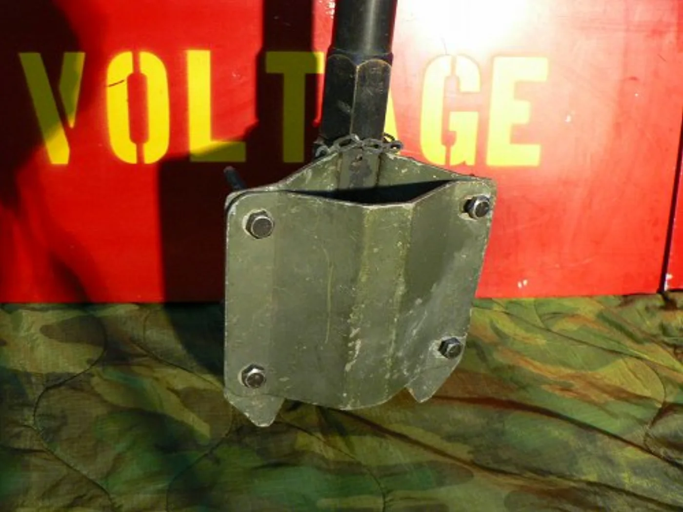 ミリタリーショップ 南国百貨店.COM|沖縄 軍用無線機アンテナ 固定マウント付き [B-406] - 米軍放出品・商品 記録写真4