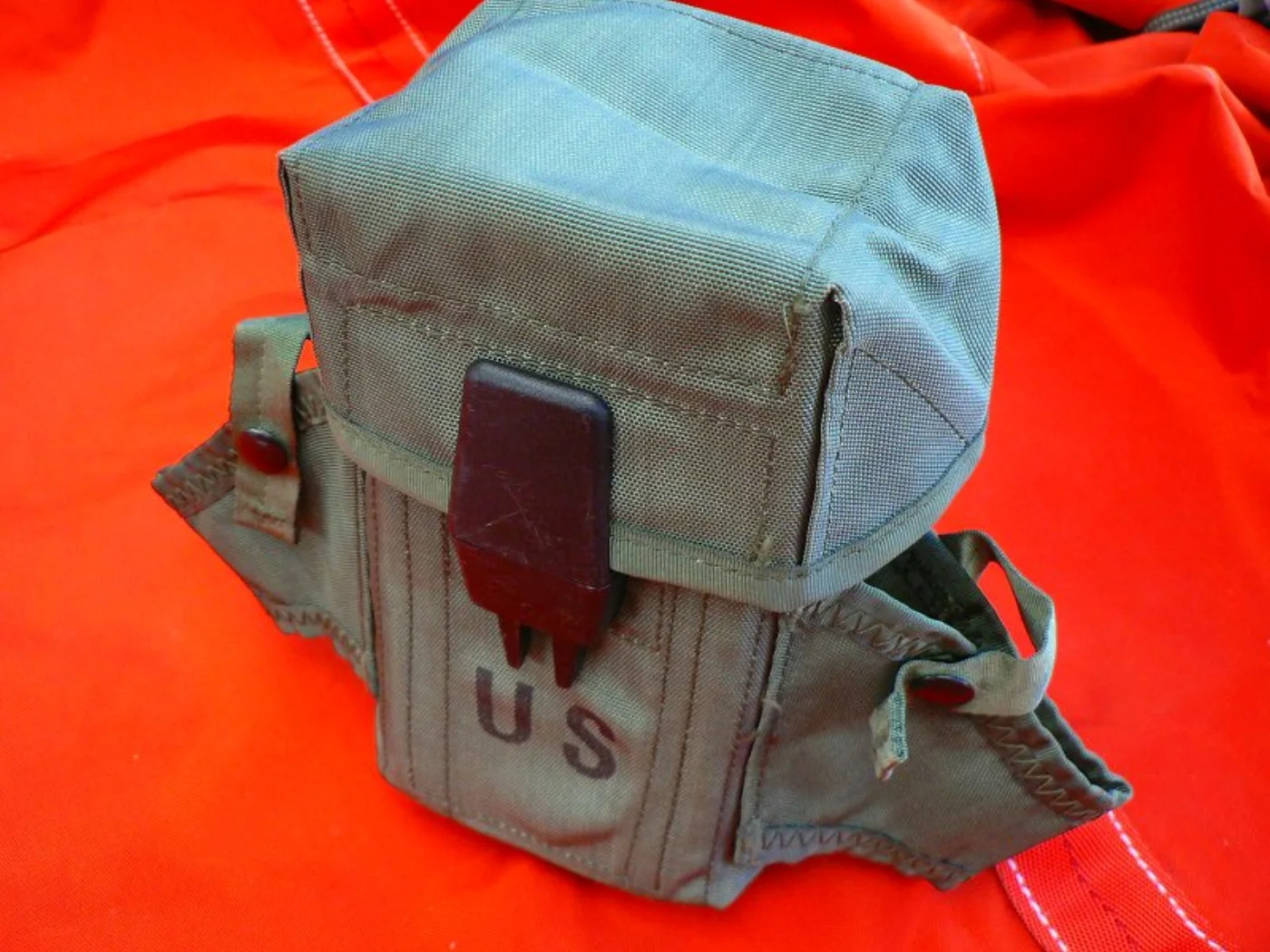 ミリタリーショップ 南国百貨店.COM|沖縄 ３連マガジンポーチ 新品 [A D-957] - ３連マガジンポーチ 新品 記録写真5