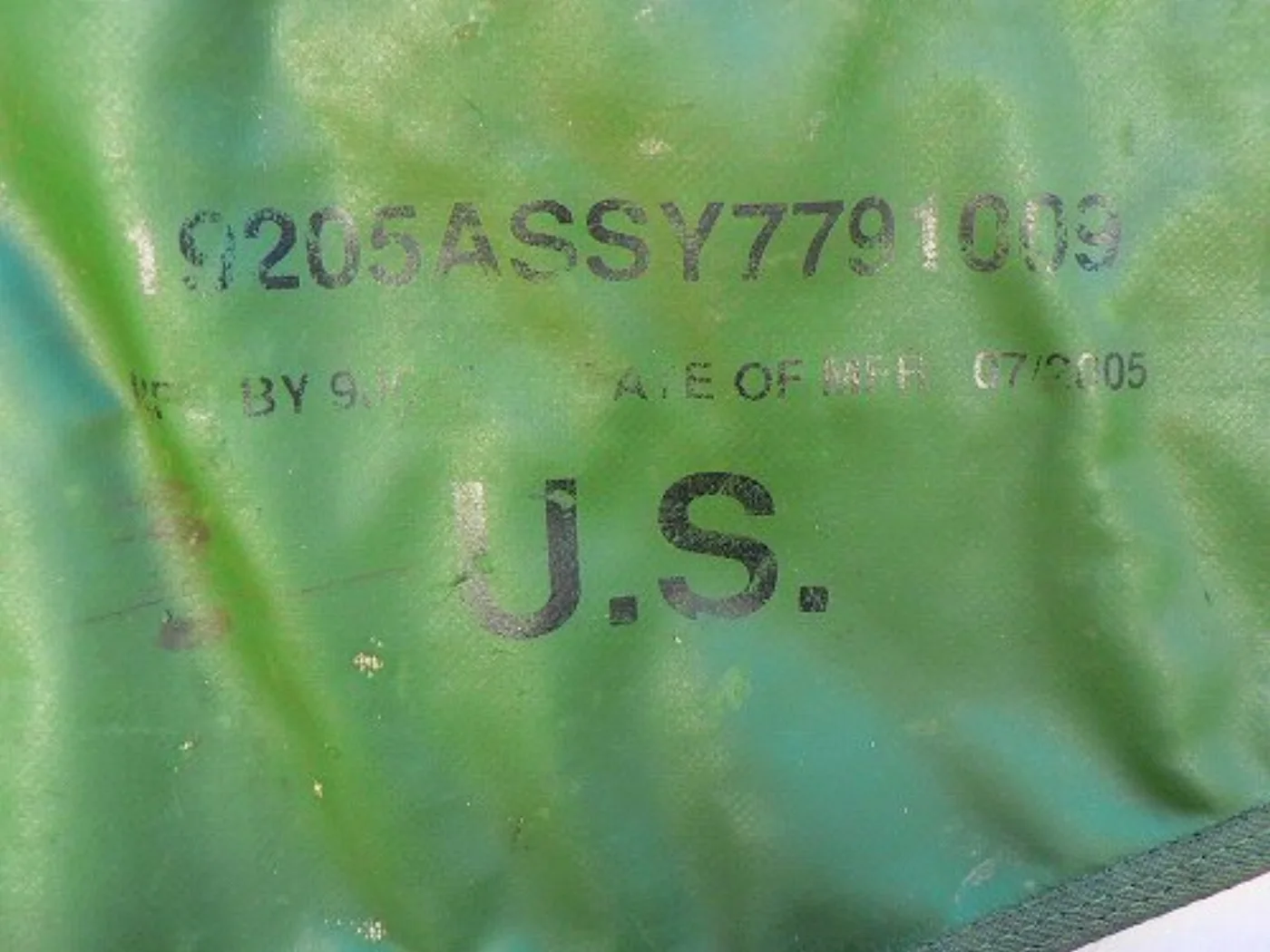 ミリタリーショップ 南国百貨店.COM|沖縄 ミニミ 銃ケース [F-340] - 米軍放出品・泥汚れあり 記録写真3
