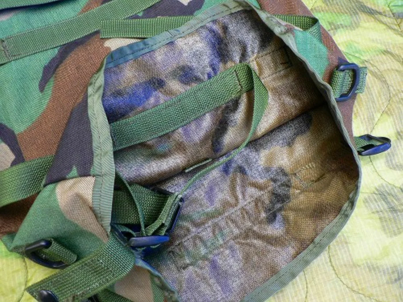 ミリタリーショップ 南国百貨店.COM|沖縄 MOLLE II POUCH RADIO ラジオポーチ [Z C-339] 記録写真4
