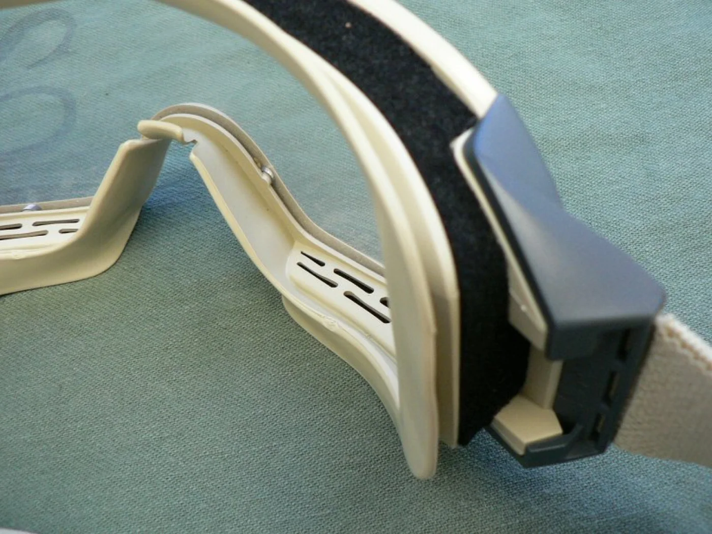 ミリタリーショップ 南国百貨店.COM|沖縄 ESS ゴーグル プロファイルNVG デザート 中古良品 [P-010] 記録写真5