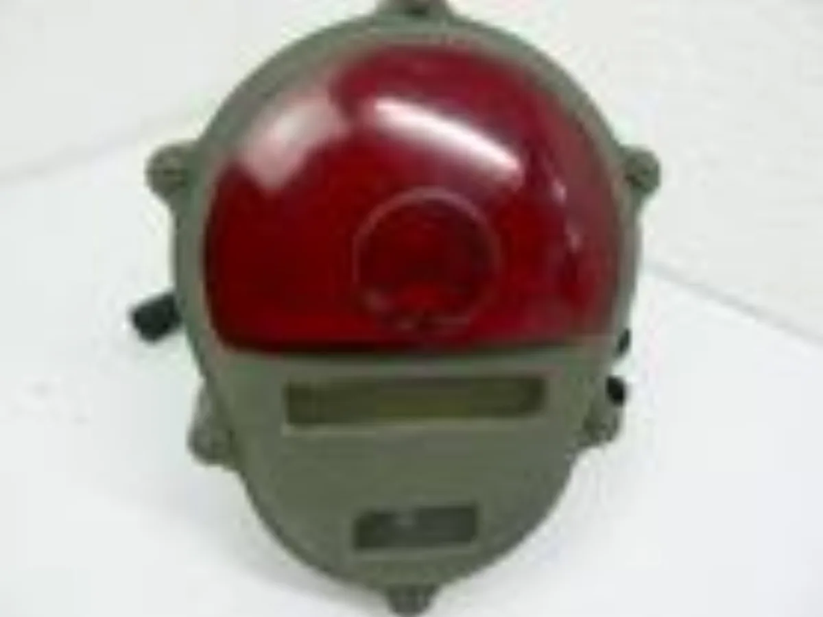 ミリタリーショップ 南国百貨店.COM|沖縄 ミリタリー ハマー ハンビー用 テールランプ [G-071] - ミリタリ 記録写真1