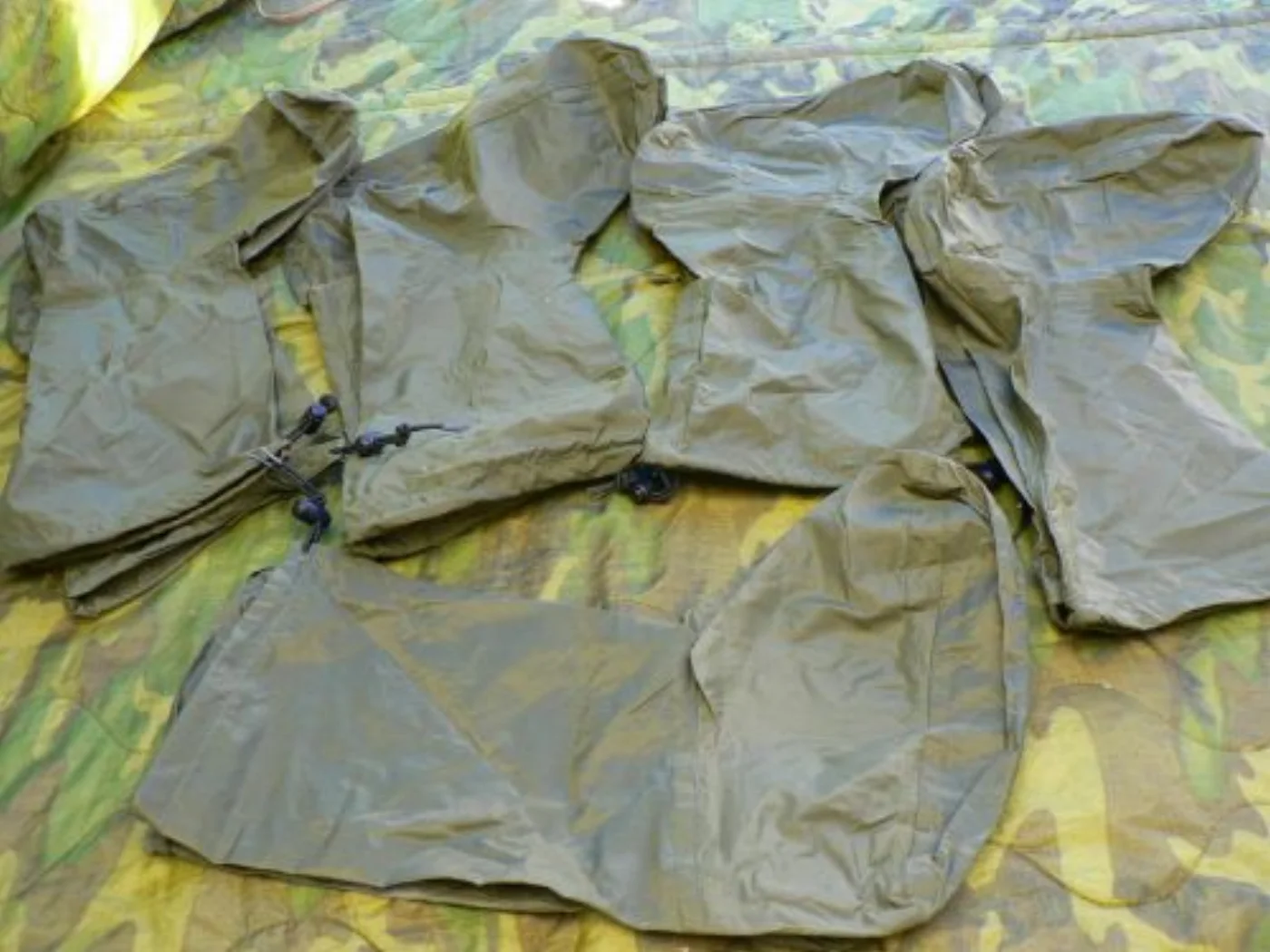 ミリタリーショップ 南国百貨店.COM|沖縄 ブーツカバー [B-362] - 米軍放出品・ブーツカバー・２足分＋スペア 記録写真2