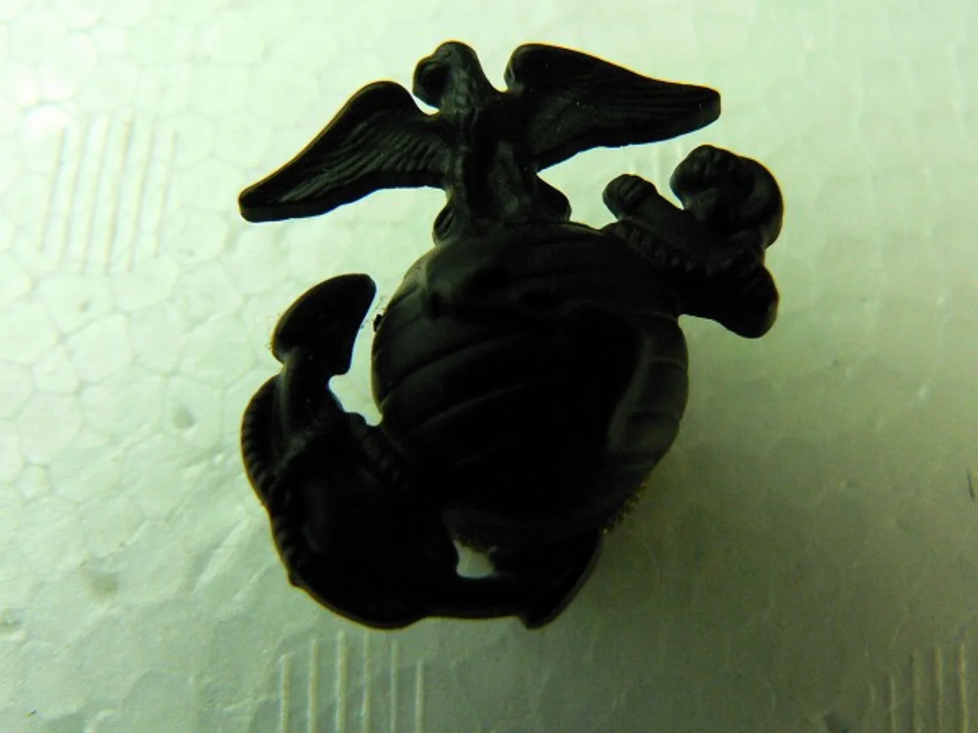 ミリタリーショップ 南国百貨店.COM|沖縄 米軍 記章 USMC ２個１組 黒 [X-033] - 米軍 記章 USM 記録写真5