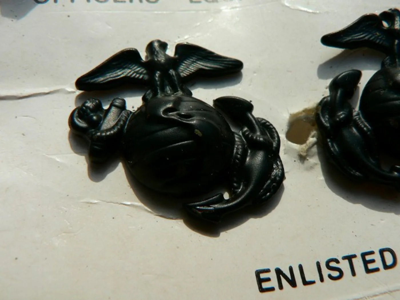ミリタリーショップ 南国百貨店.COM|沖縄 米軍 記章 USMC ２個１組 黒 [X-033] - 米軍 記章 USM 記録写真8