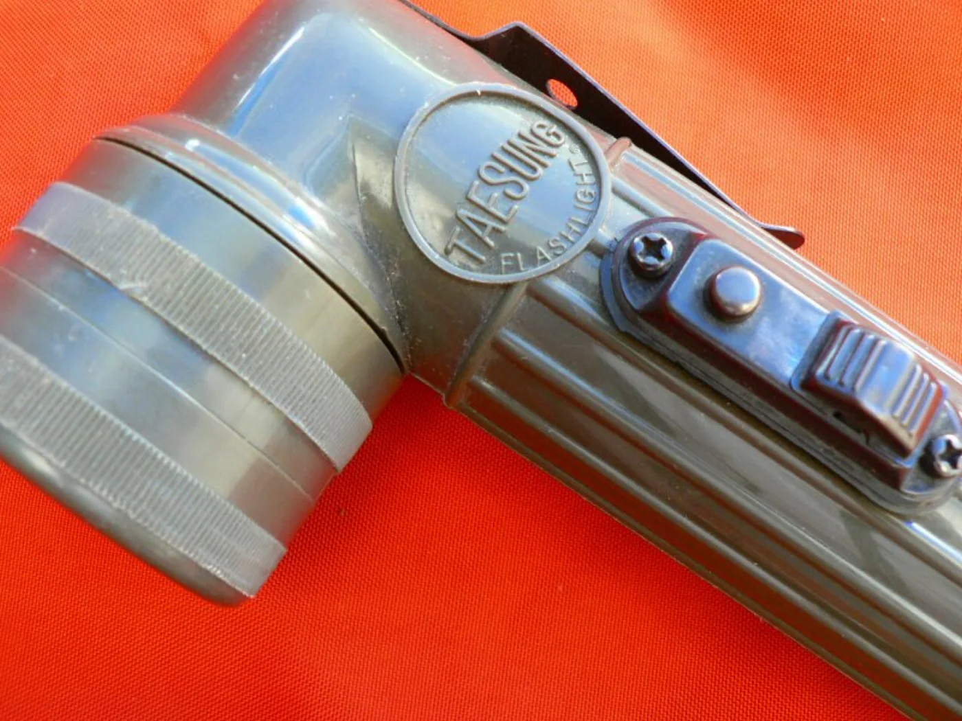 ミリタリーショップ 南国百貨店.COM|沖縄 L型フラッシュライト TAESUNG FLASHLIGHT ナム戦 [D- 記録写真6