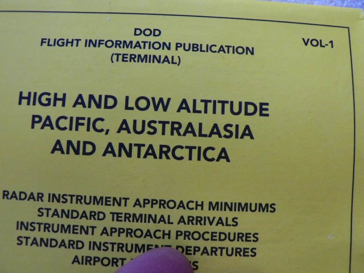 ミリタリーショップ 南国百貨店.COM|沖縄 米国防総省 FLIGHT INFOMATION 2008 黄色 VOL-1 記録写真4