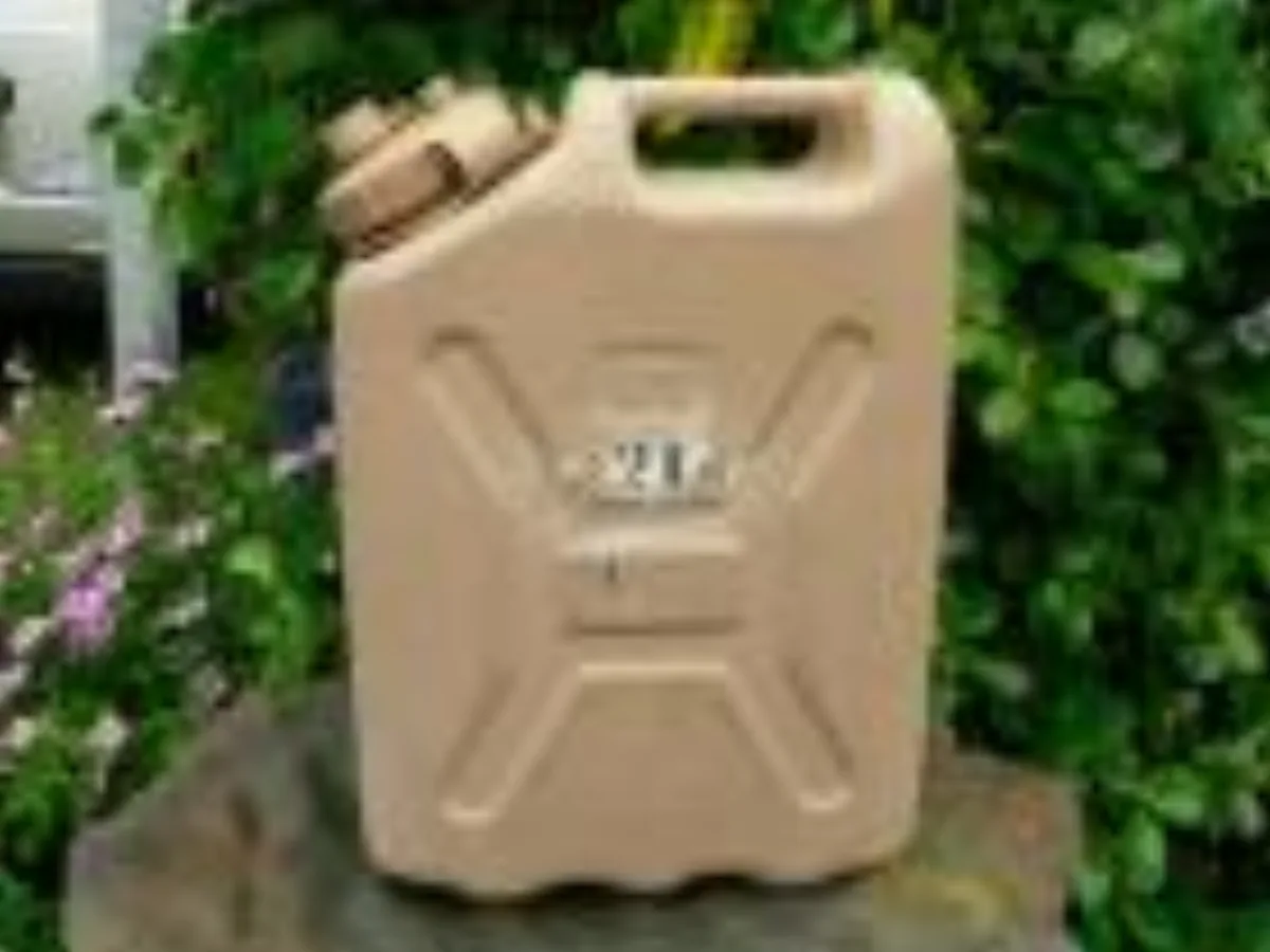 ミリタリーショップ 南国百貨店.COM|沖縄 プラスチック 水管 20リットル デザート [B-681] - プラスチッ 記録写真1