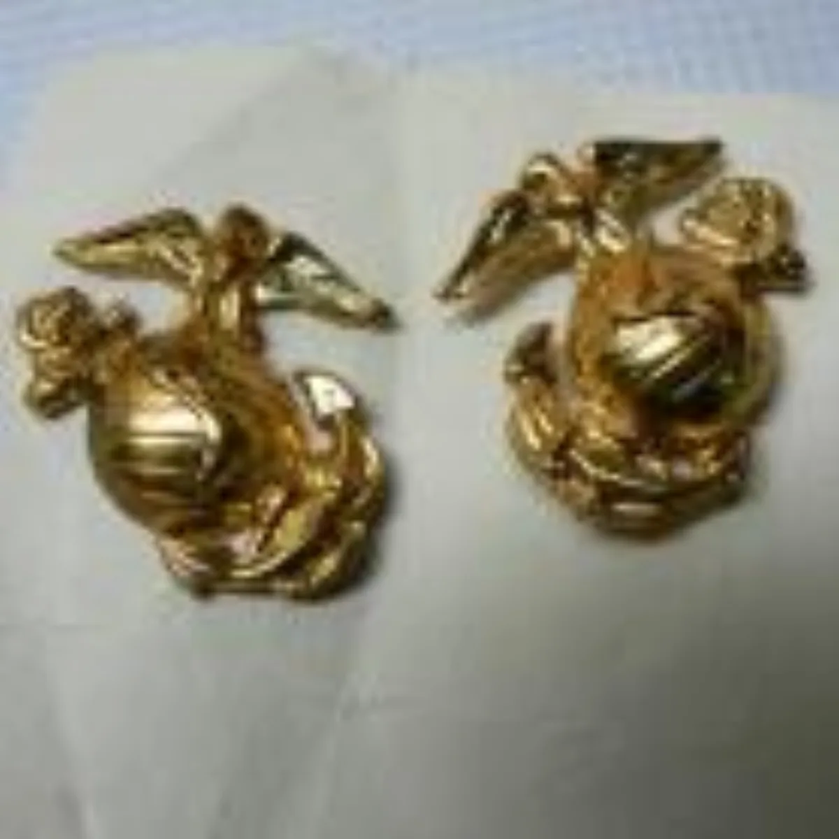 ミリタリーショップ 南国百貨店.COM|沖縄 USMC 記章 金 2個１セット [A X-269] - USMC 記章 記録写真1