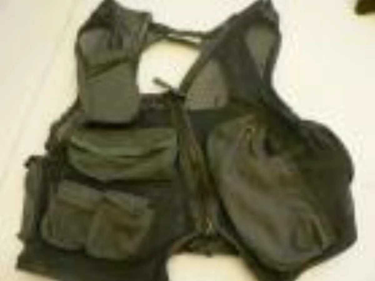 ミリタリーショップ 南国百貨店.COM|沖縄 VEST SURVIVAL -M- サバイバルベスト [L-180] - 記録写真1