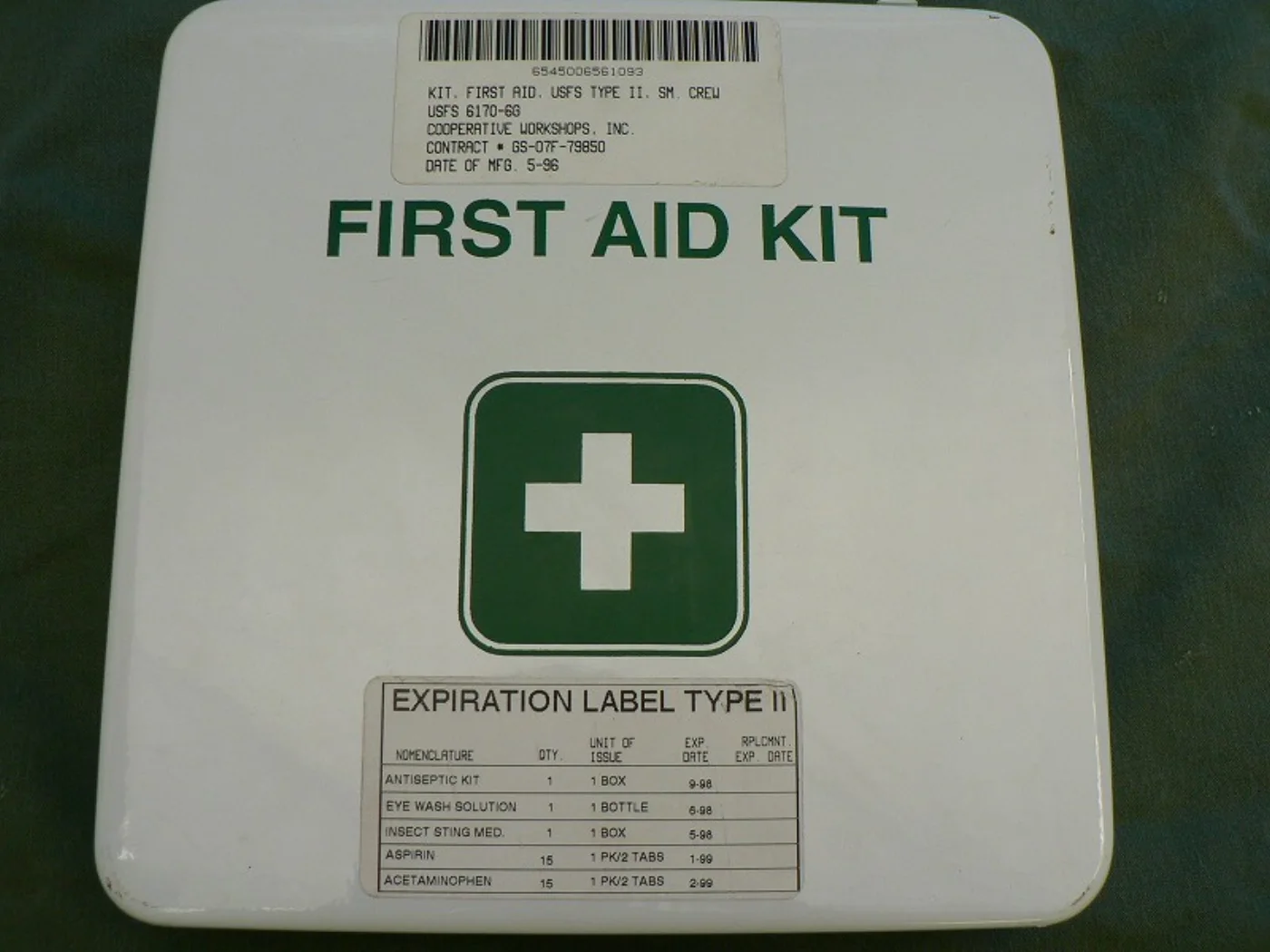 ミリタリーショップ 南国百貨店.COM|沖縄 FIRST AID KIT スチール製 中味入り [D-1155] - F 記録写真3