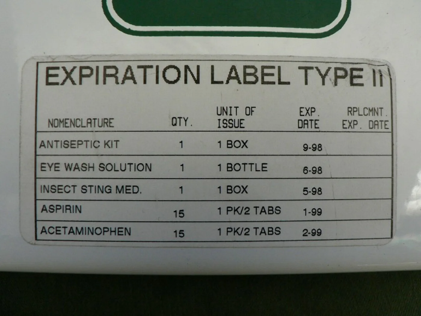 ミリタリーショップ 南国百貨店.COM|沖縄 FIRST AID KIT スチール製 中味入り [D-1155] - F 記録写真4