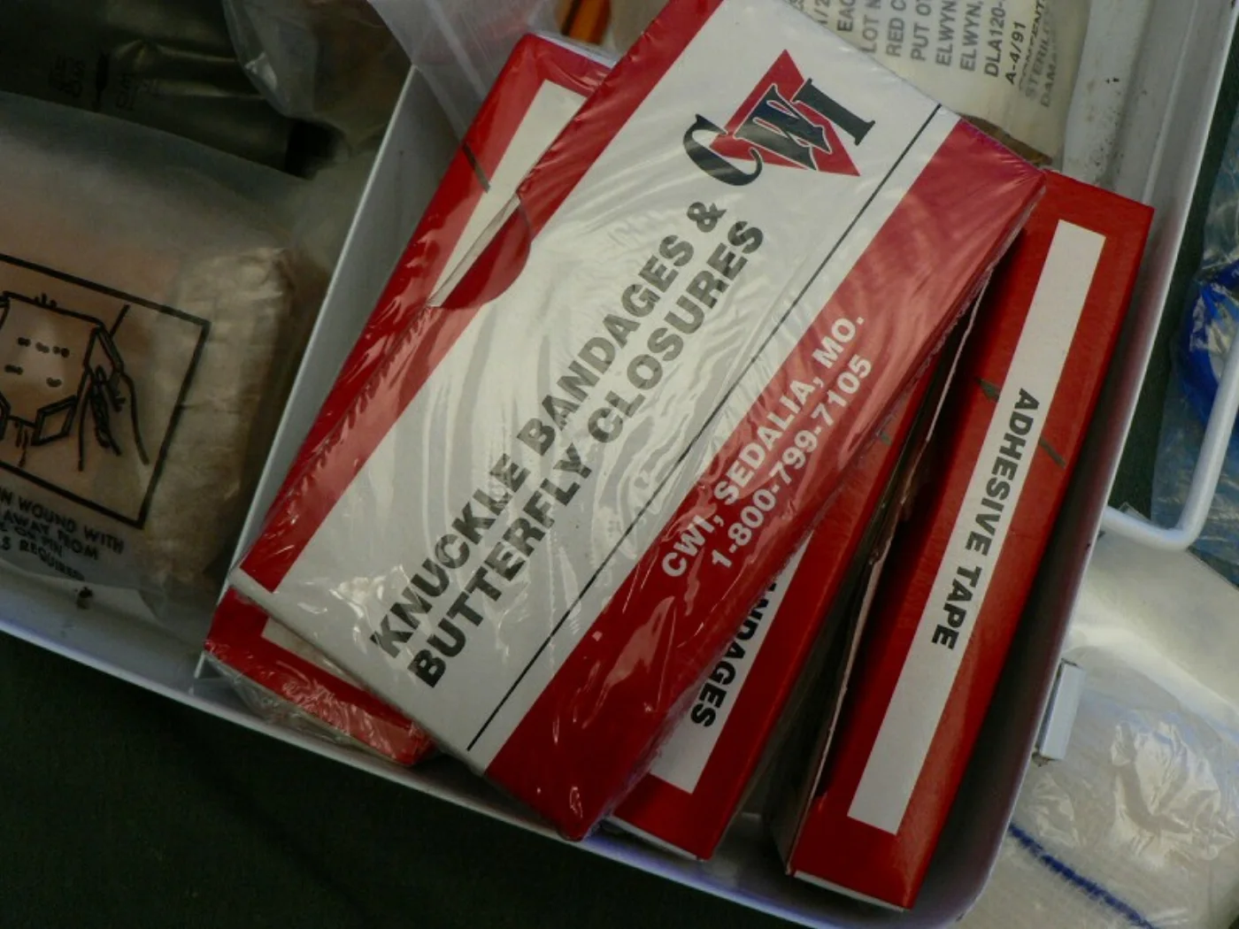 ミリタリーショップ 南国百貨店.COM|沖縄 FIRST AID KIT スチール製 中味入り [D-1155] - F 記録写真7