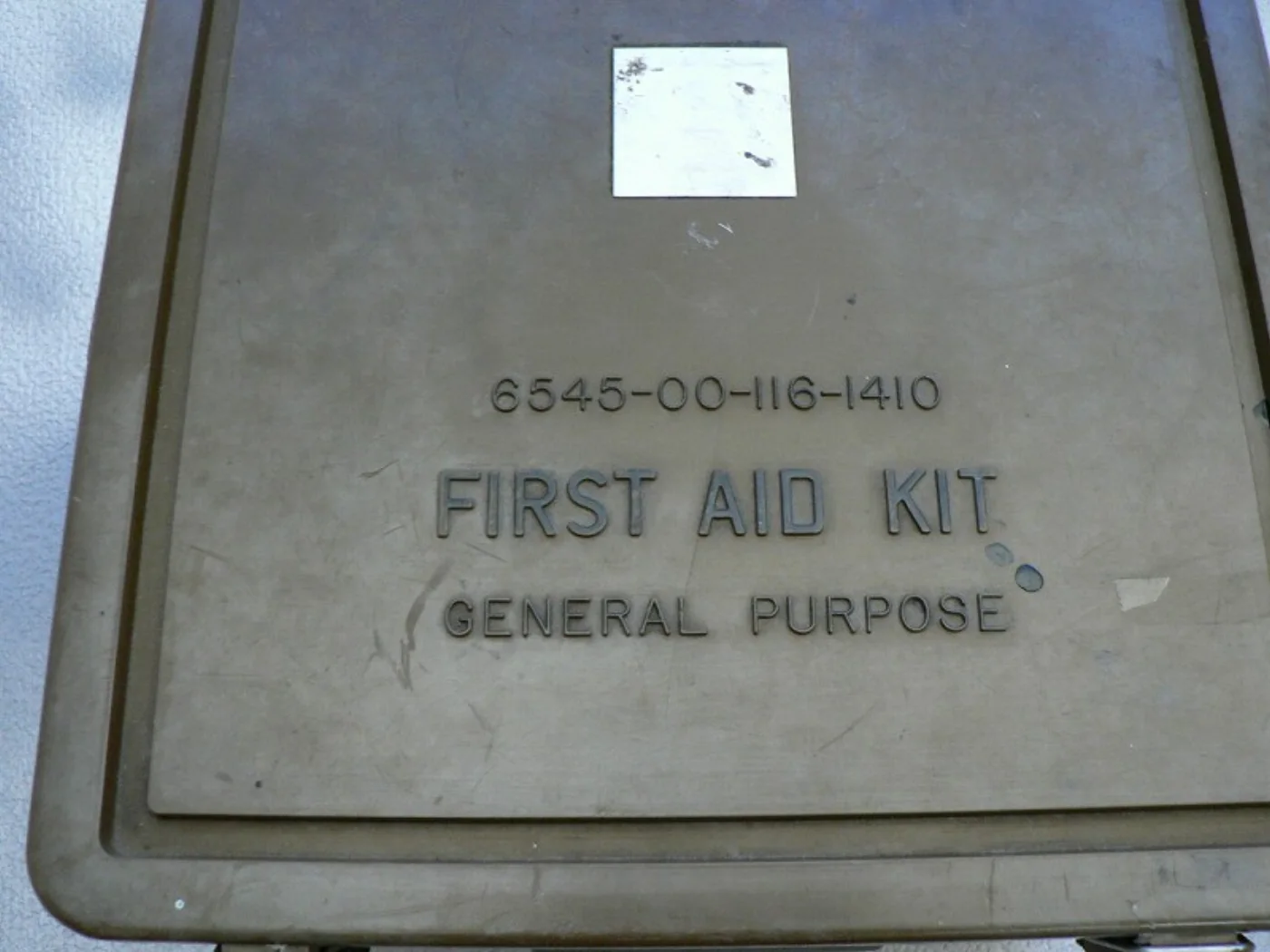 ミリタリーショップ 南国百貨店.COM|沖縄 大きな FIRST AID KIT 中味入り [B-710] - 大きな 記録写真2