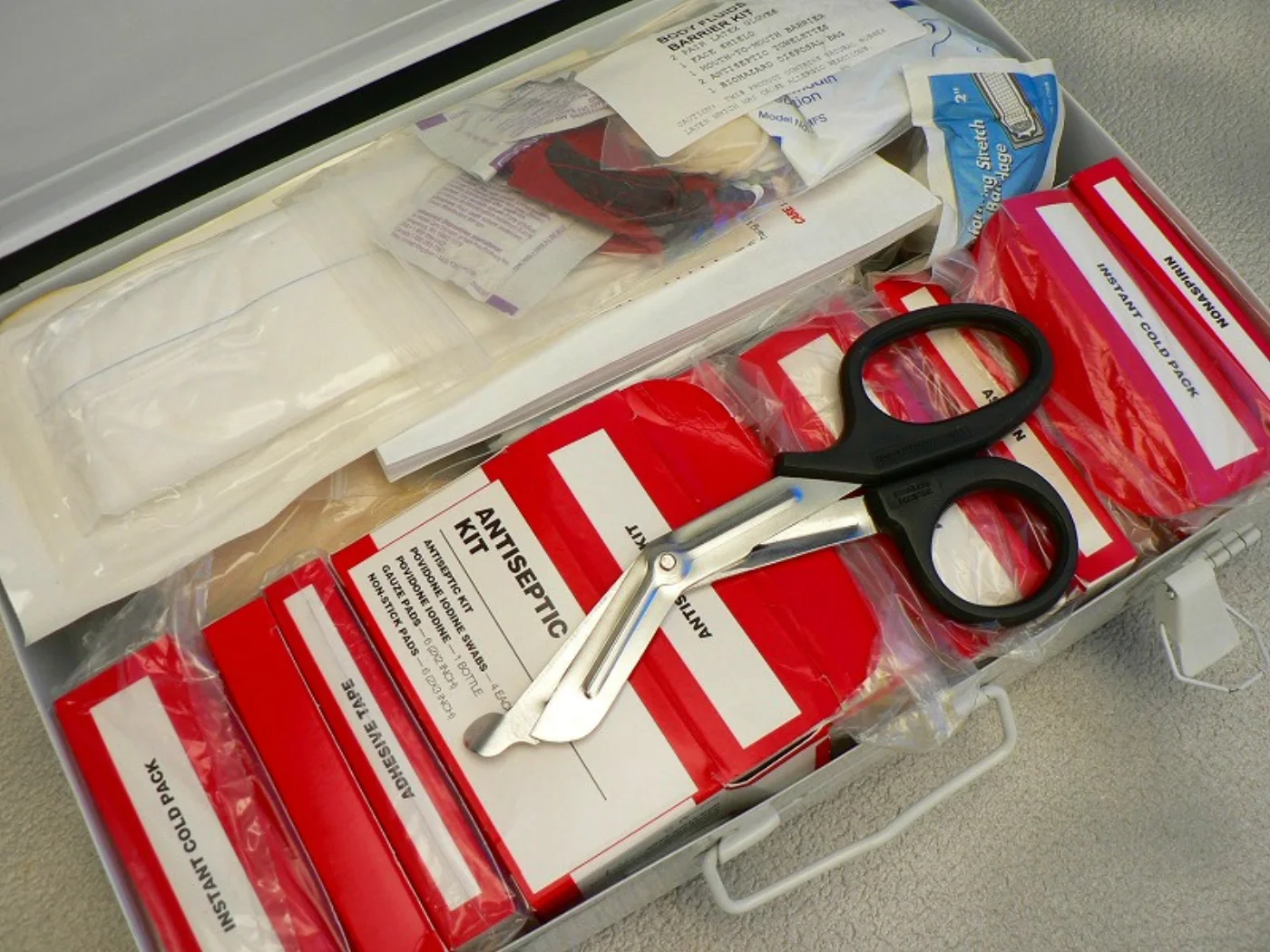 ミリタリーショップ 南国百貨店.COM|沖縄 FIRST AID KIT 中味入り 極上品 [B-719] - FIRS 記録写真6