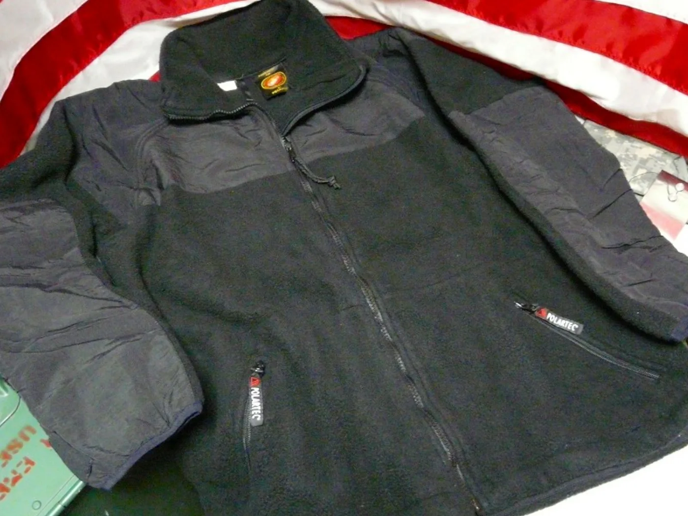 ミリタリーショップ 南国百貨店.COM|沖縄 ポーラテックフリース 黒 USMC -M- 帽子付き [Z Q-203] 記録写真2