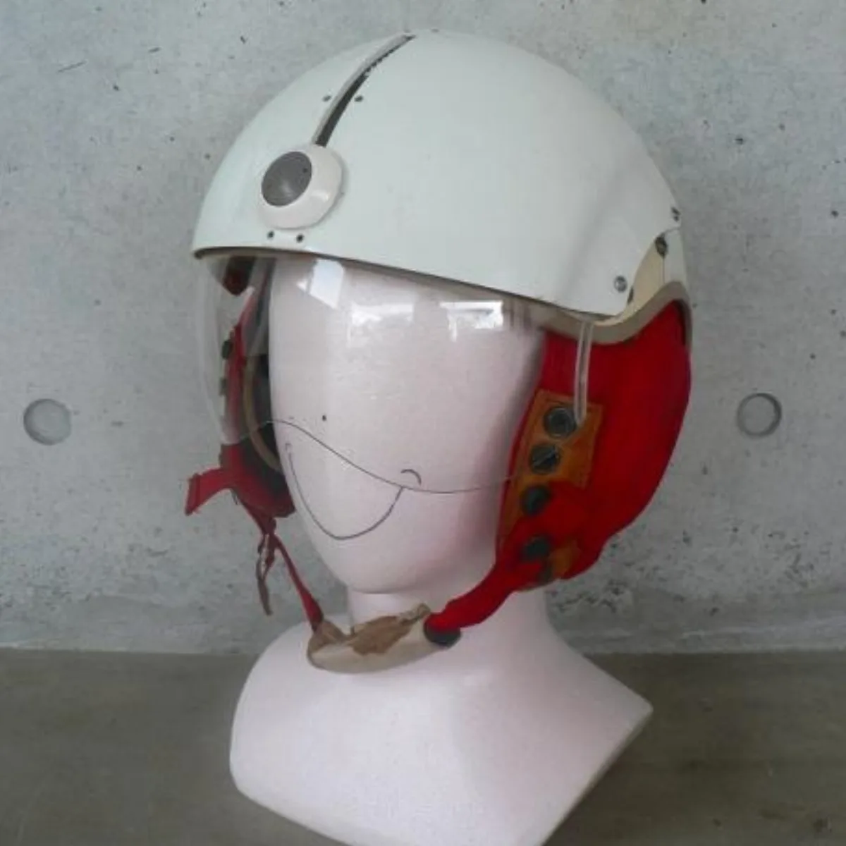 ミリタリーショップ 南国百貨店.COM|沖縄 （本日の特価品）HELMET FLYERS パイロット用ヘルメット -L- 記録写真1