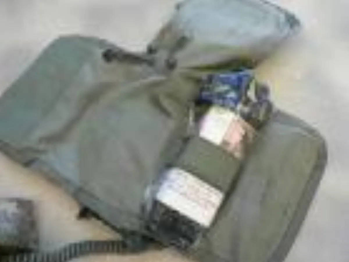 ミリタリーショップ 南国百貨店.COM|沖縄 FIRST AID KIT U.S.ARMY ACU IMPROVED 新 記録写真3