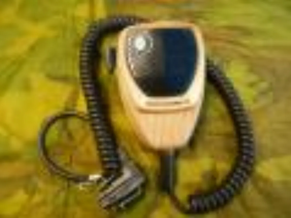 ミリタリーショップ 南国百貨店.COM|沖縄 MOTOROLA 軍用無線機 ハンディマイク [C-567] - 米軍放出 記録写真1