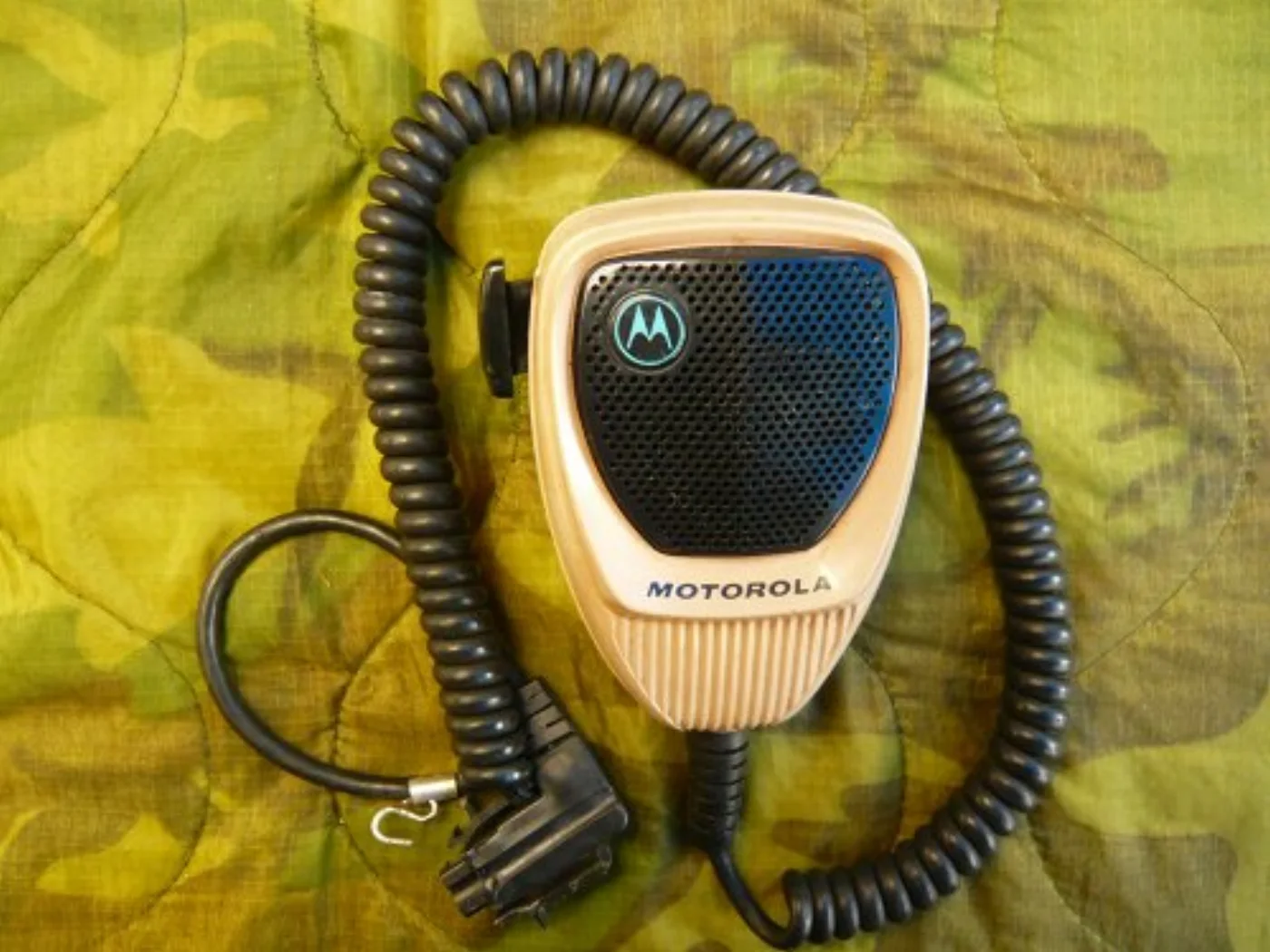 ミリタリーショップ 南国百貨店.COM|沖縄 MOTOROLA 軍用無線機 ハンディマイク [C-567] - 米軍放出 記録写真3