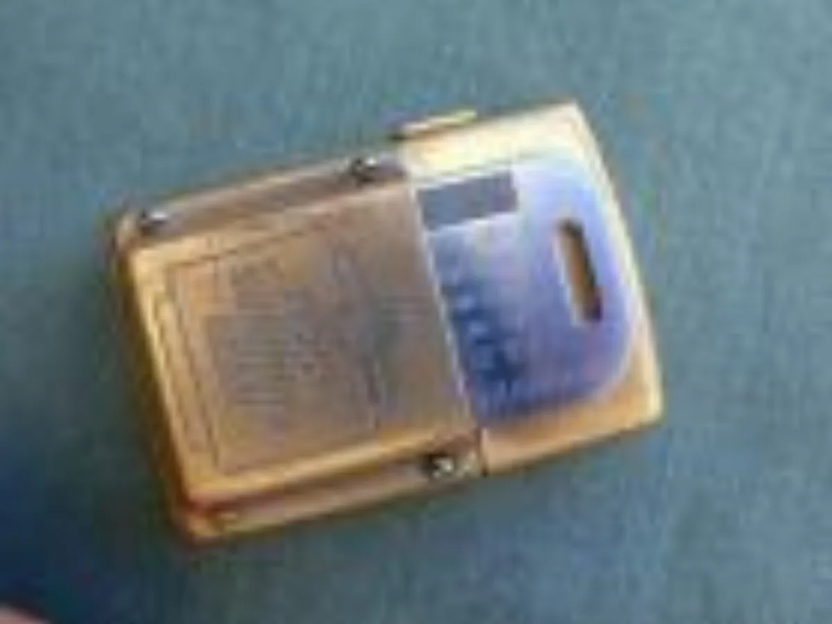 ミリタリーショップ 南国百貨店.COM|沖縄 zippo サバイバルツール付き 約25年前ぐらいのzippo [Z D- 記録写真1