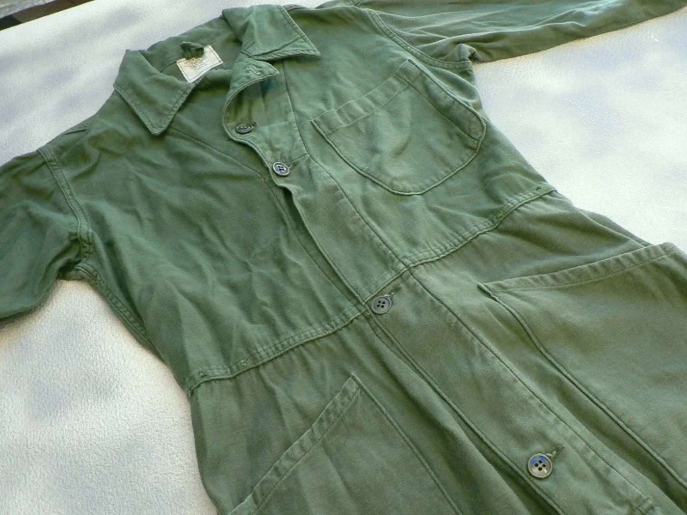 ミリタリーショップ 南国百貨店.COM|沖縄 COVERALLS MENS 米軍実物 ミリタリーつなぎ -S- [J-3 記録写真2