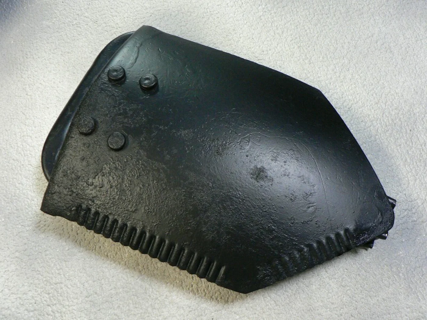 ミリタリーショップ 南国百貨店.COM|沖縄 E-TOOL 3つ折りスコップ 丈夫な米軍実物 ケース黒 [B-810] 記録写真6