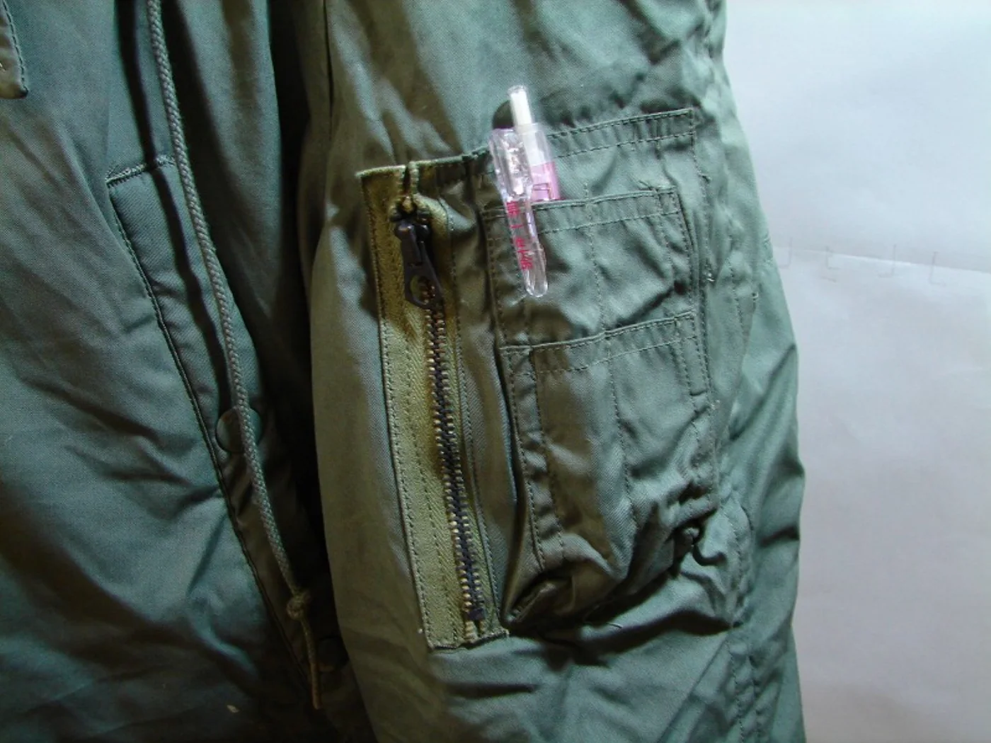 ミリタリーショップ 南国百貨店.COM|沖縄 N-3B JACKET コヨーテフード DSA100-69 デッドストック 記録写真4