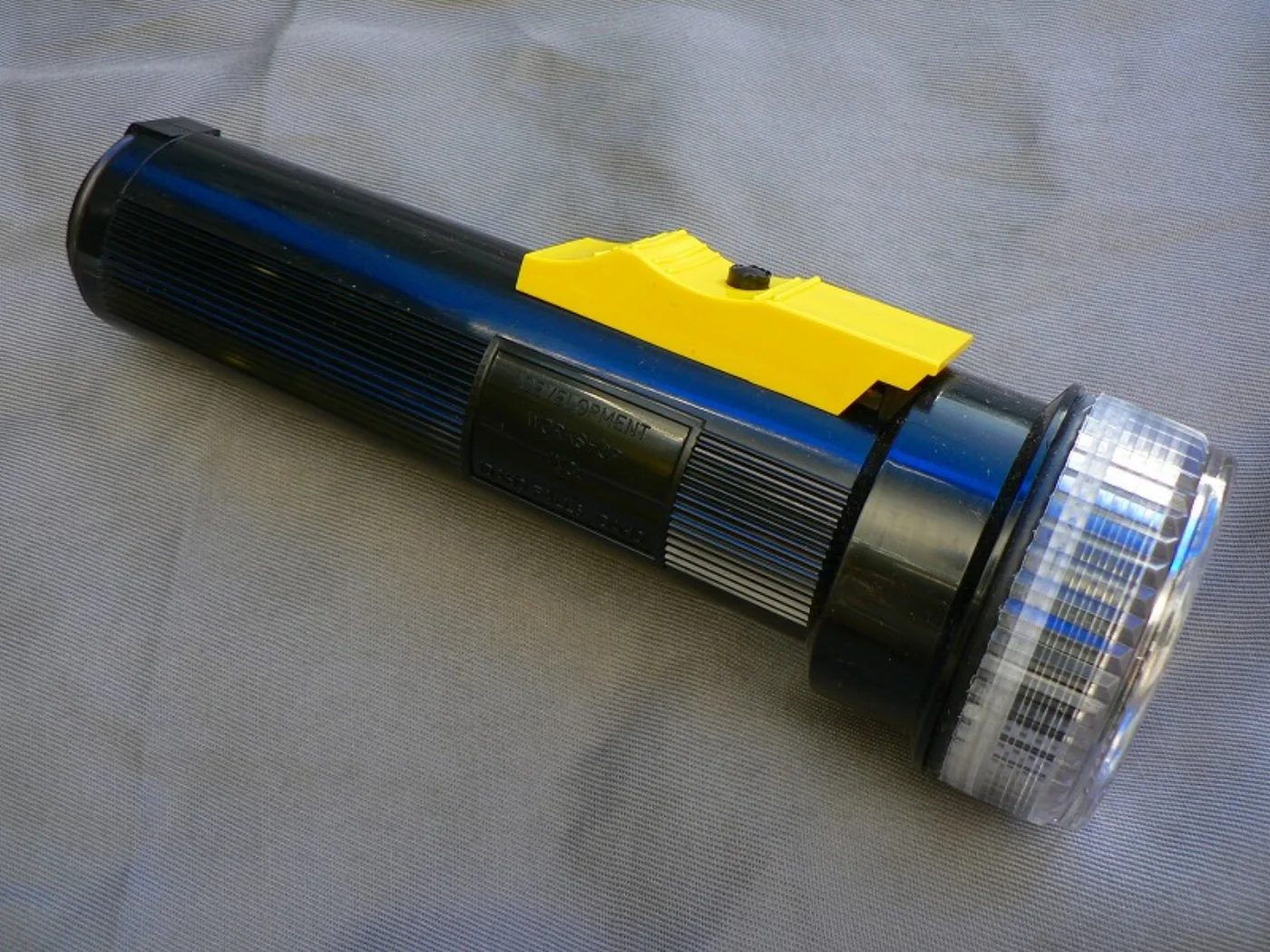 ミリタリーショップ 南国百貨店.COM|沖縄 米軍基地内用ライト 新品 FLASHLIGHT ELEC HAND １個 記録写真4
