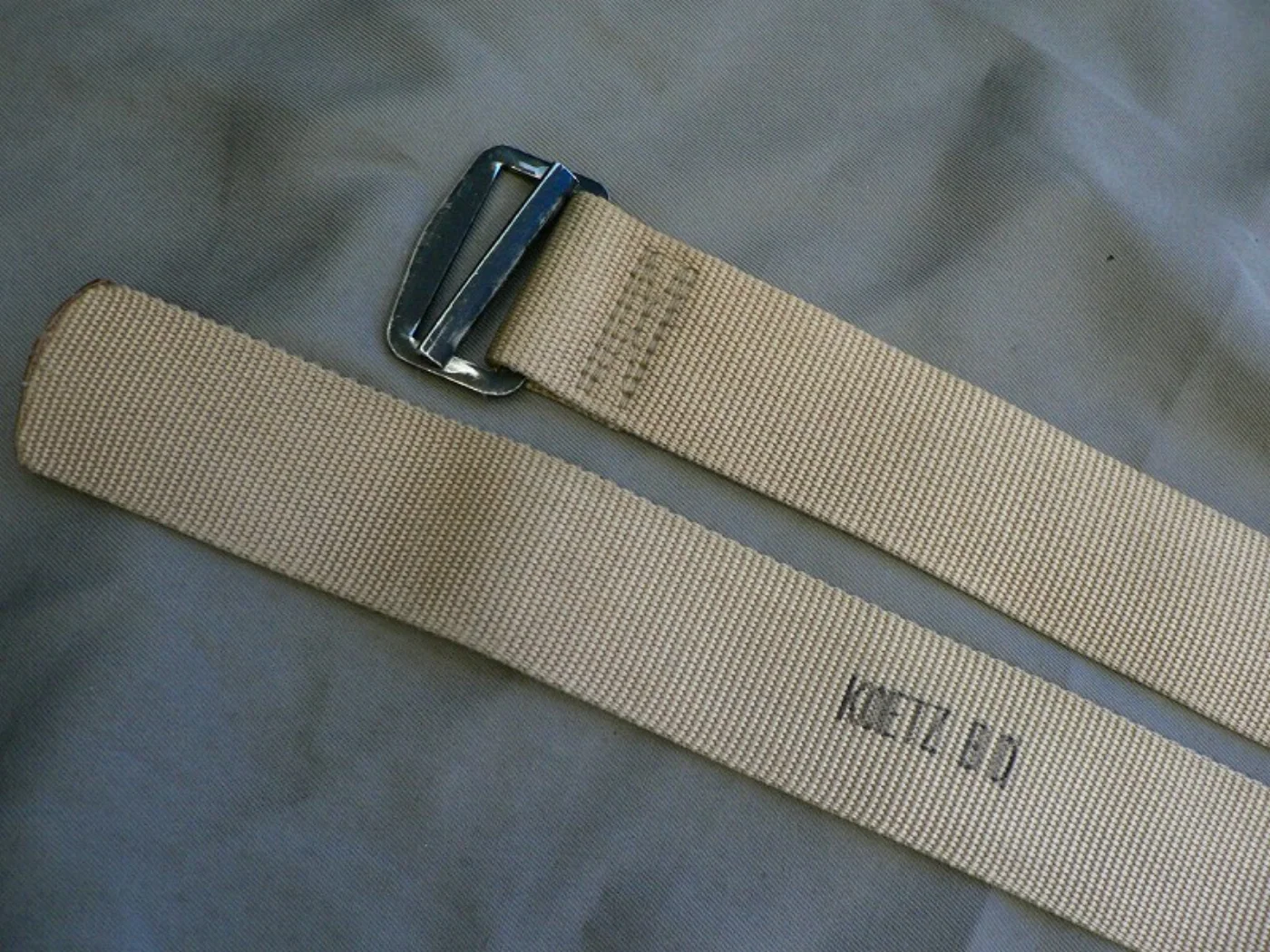 ミリタリーショップ 南国百貨店.COM|沖縄 米軍官給品 BDU ベルト TAN M 110cm [Z E-946] - 記録写真3